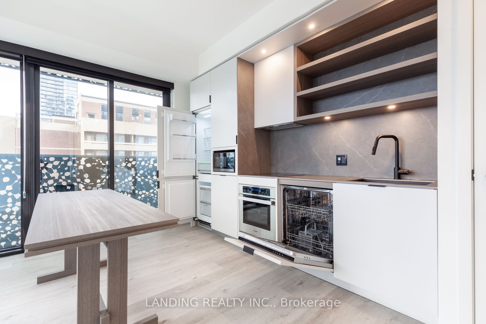 55 Charles Street E 2112, Toronto, ON M4Y 0J1 photo 5