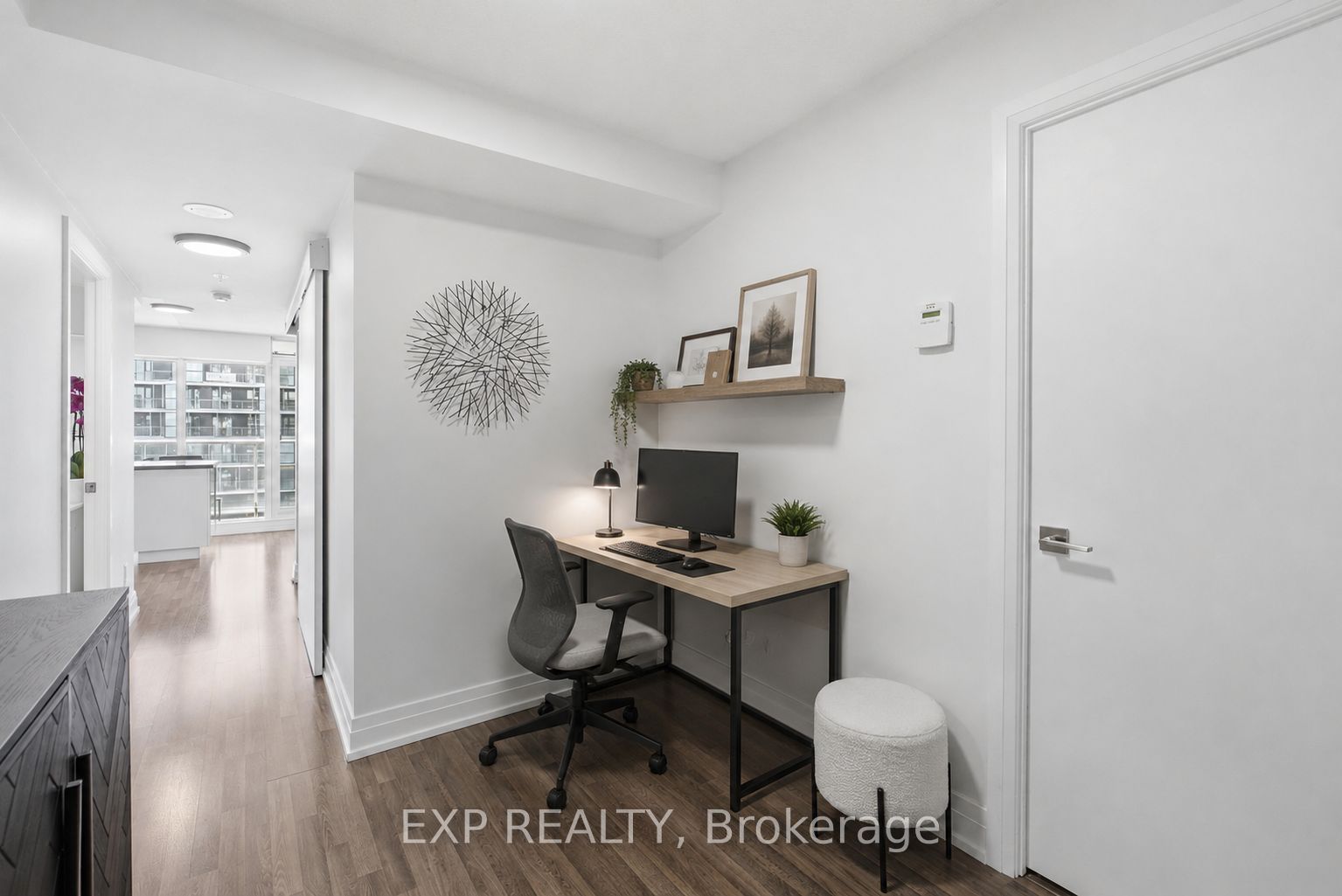 555 Wilson Avenue 1108, Toronto, ON M3H 5Y6 photo 3