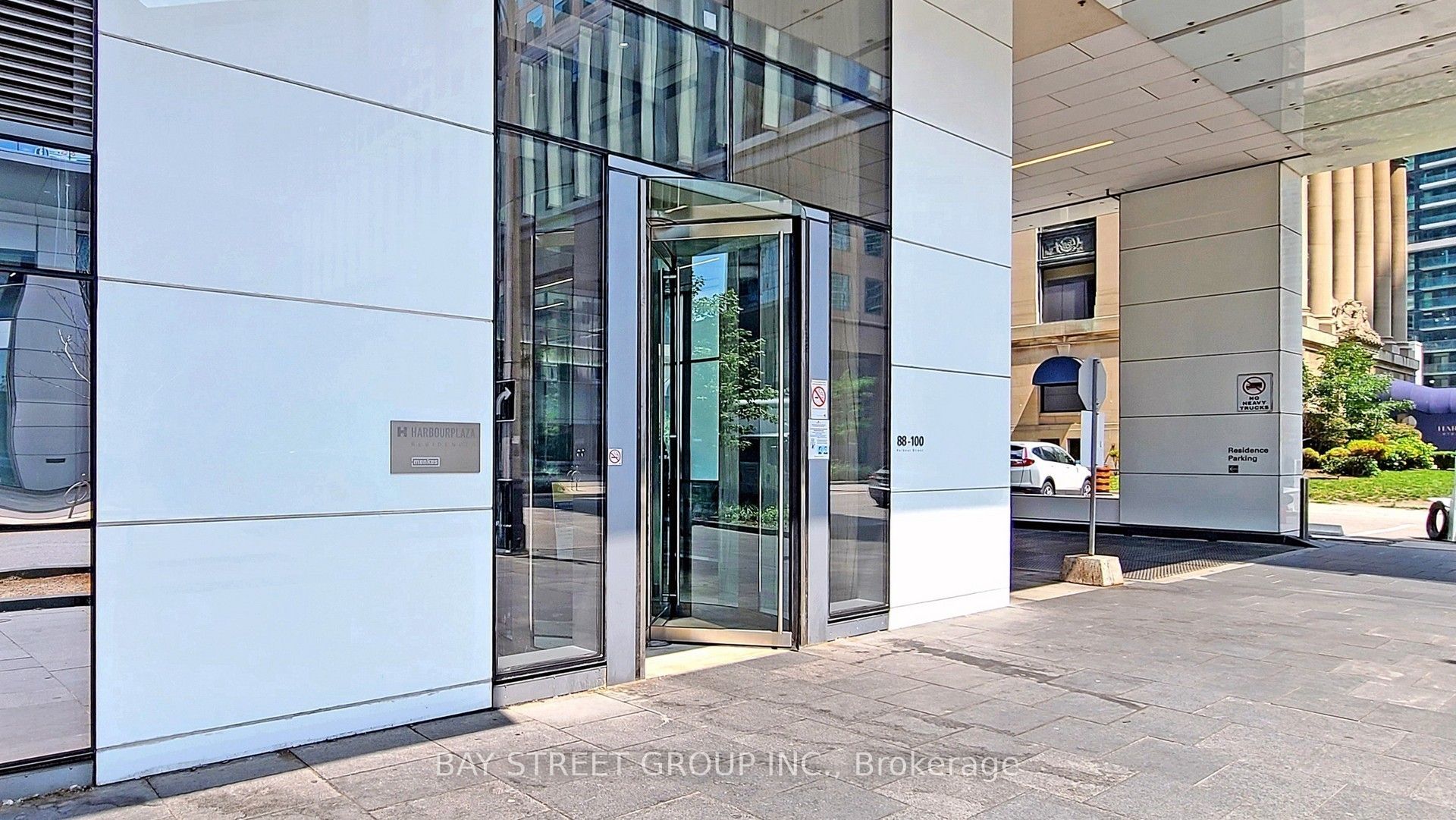 100 Harbour Street 1210, Toronto, ON M5J 0B5 photo 2