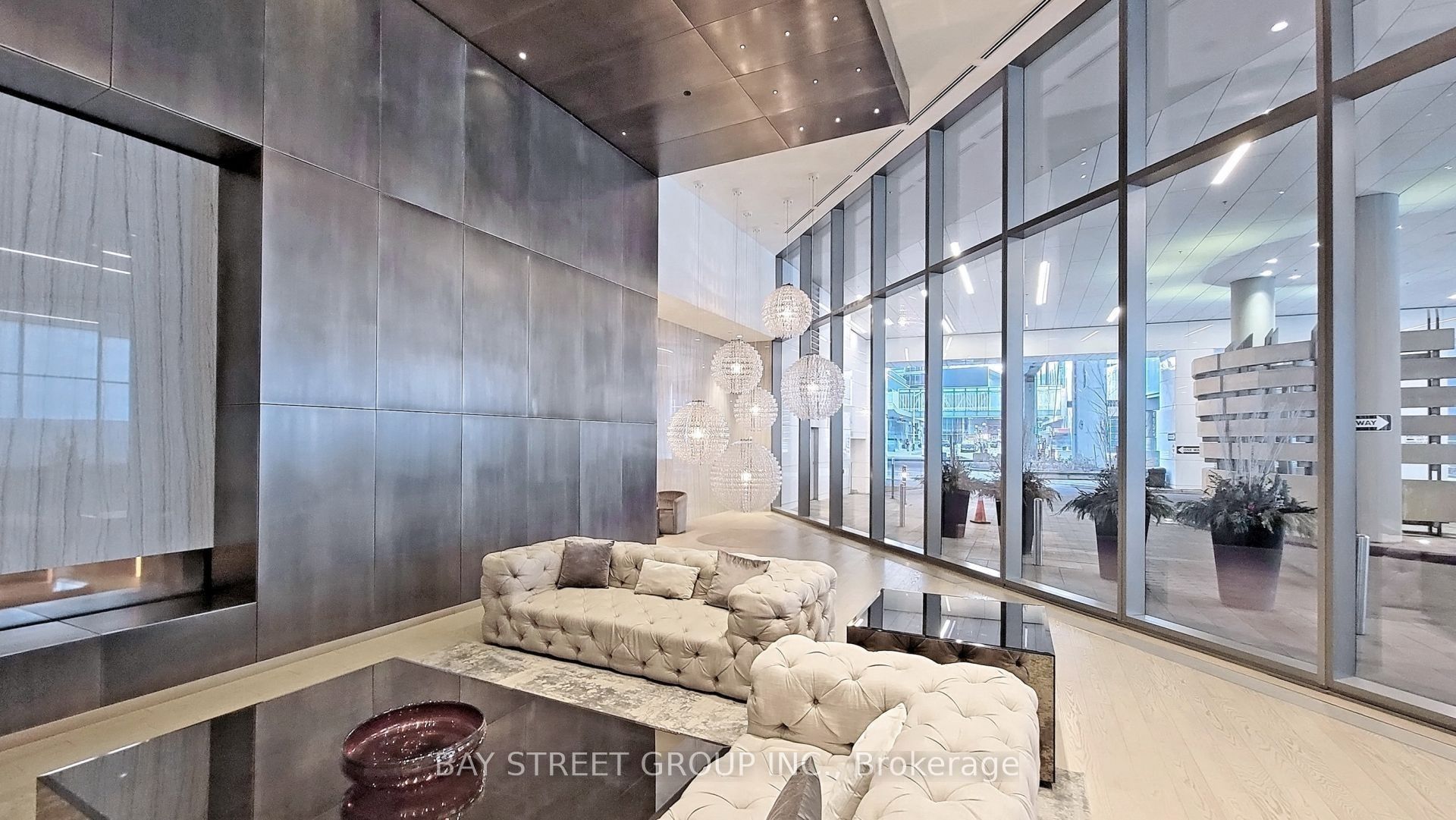 100 Harbour Street 1210, Toronto, ON M5J 0B5 photo 3