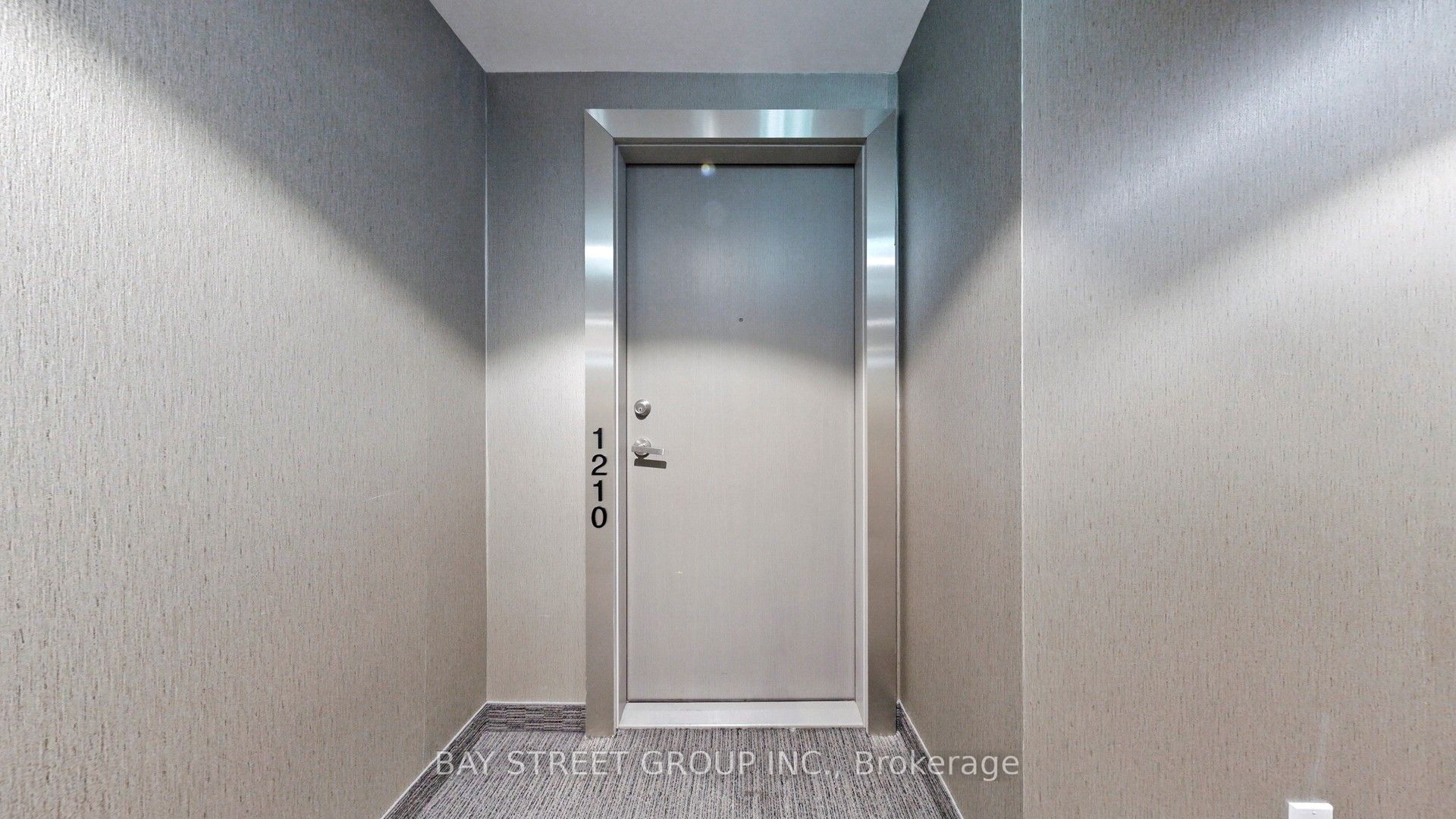 100 Harbour Street 1210, Toronto, ON M5J 0B5 photo 5