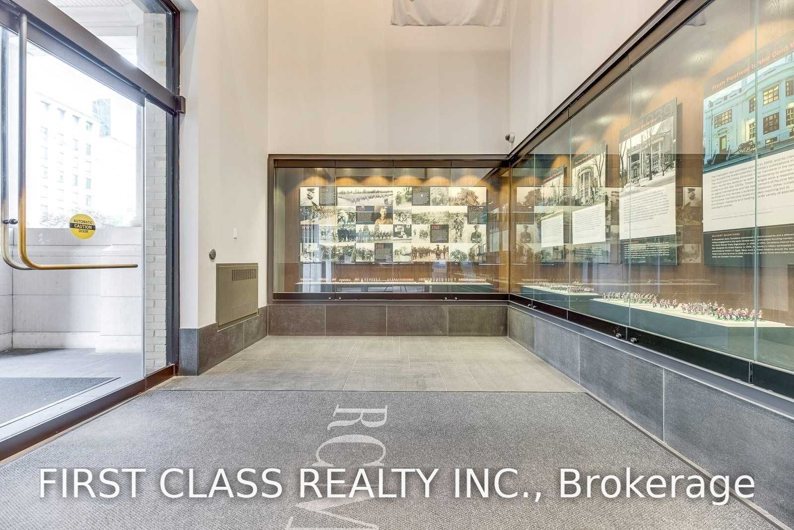 426 University Avenue 1901, Toronto, ON M5G 1S9 photo 5