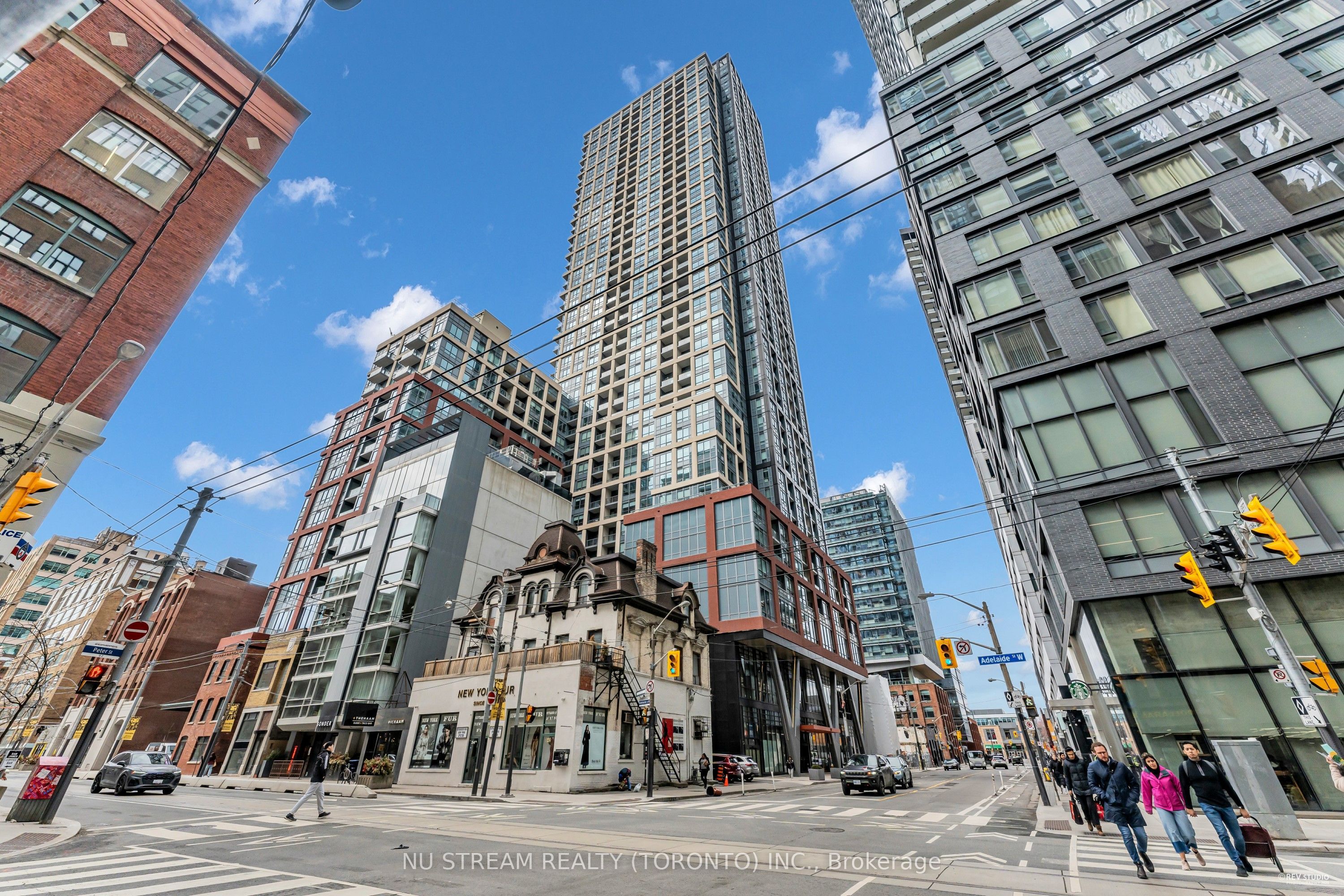 108 Peter Street 2206, Toronto, ON M5V 2G7