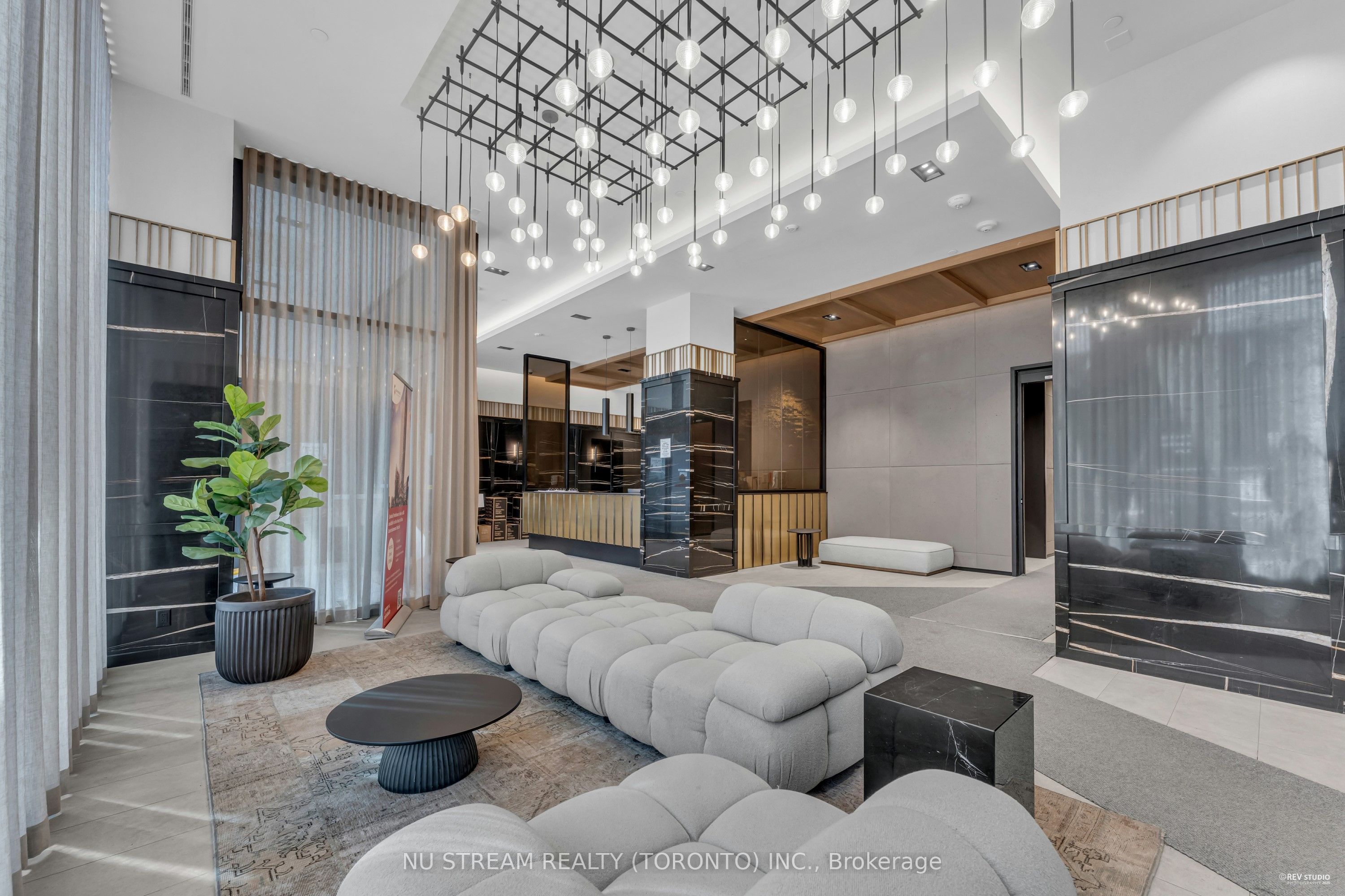 108 Peter Street 2206, Toronto, ON M5V 2G7 photo 4