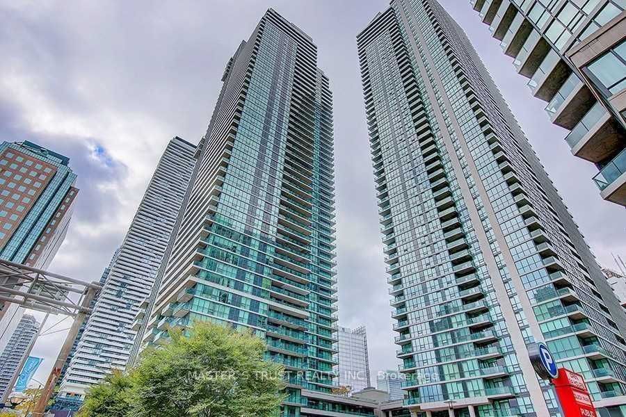 18 Harbour Street 3211, Toronto, ON M5J 2Z6