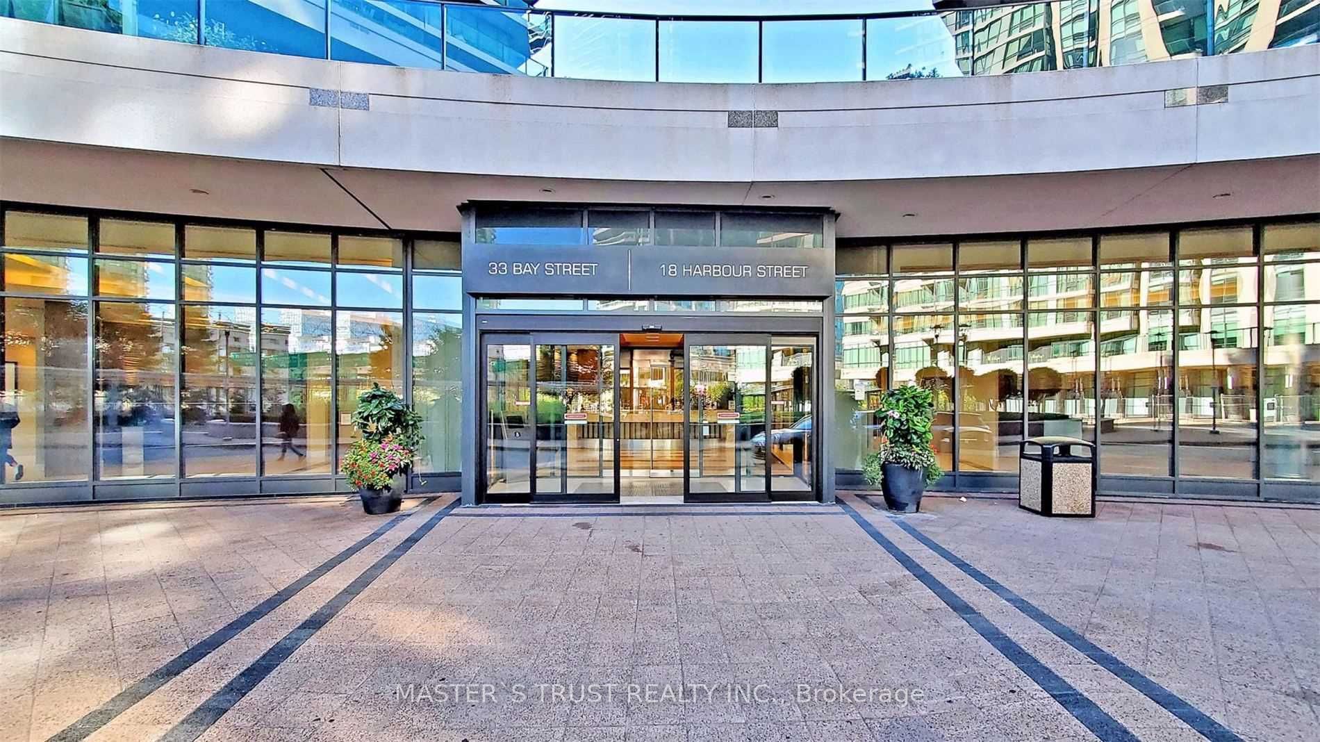 18 Harbour Street 3211, Toronto, ON M5J 2Z6 photo 2