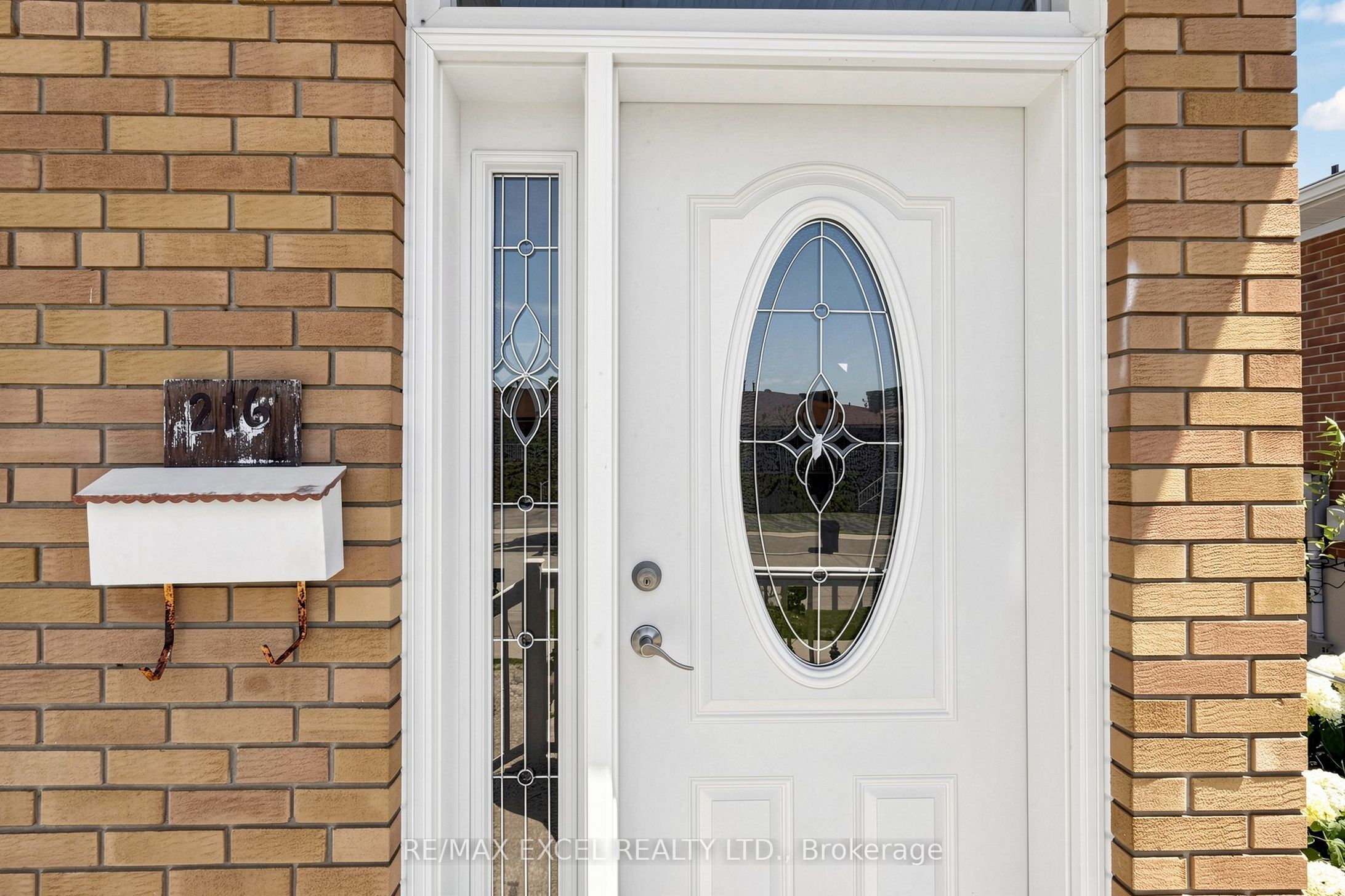 216 Shawnee Circle, Toronto, ON M2H 2Y4 photo 4