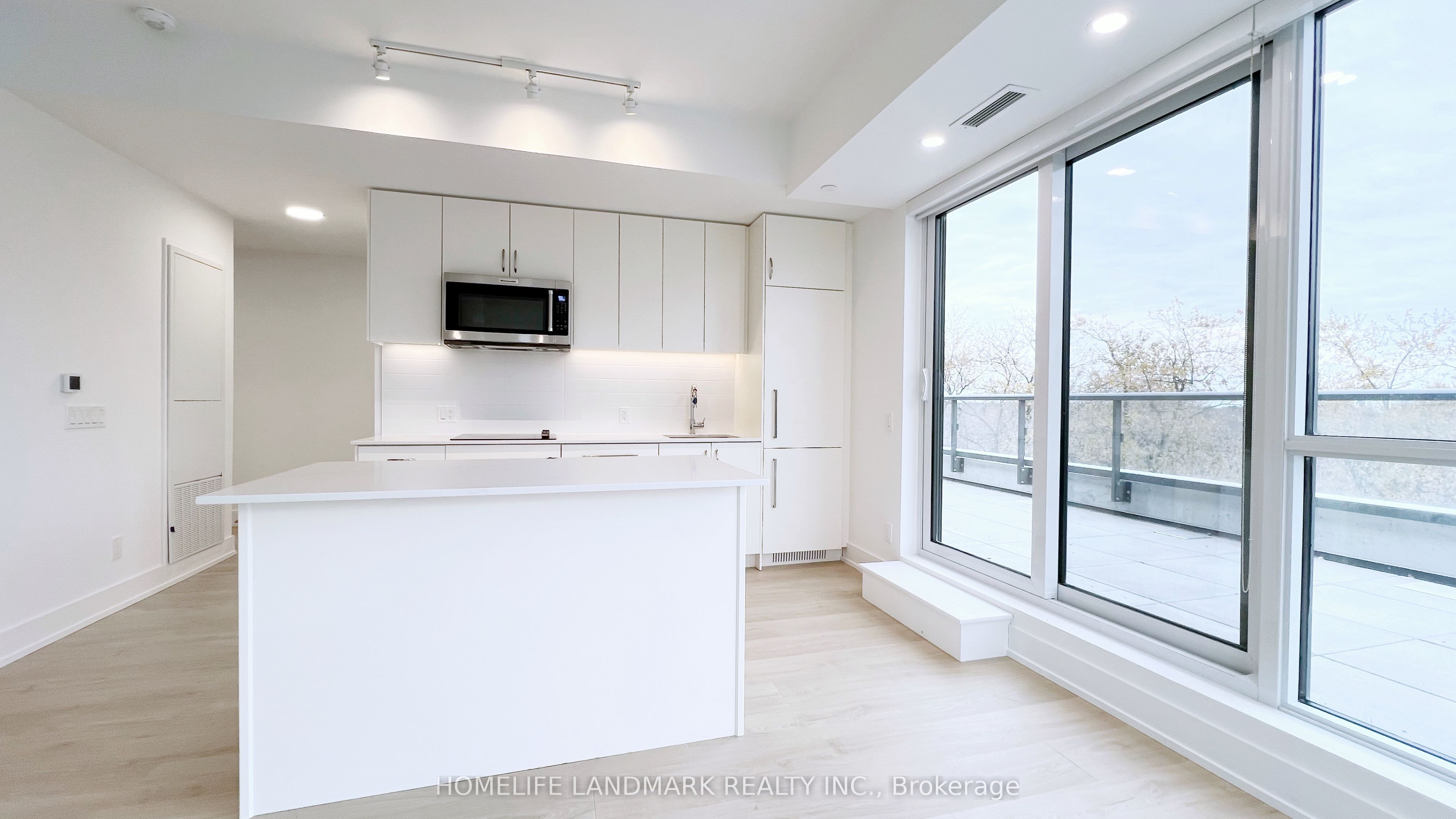 181 Sheppard Avenue E 519, Toronto, ON M2N 3A6 photo 4