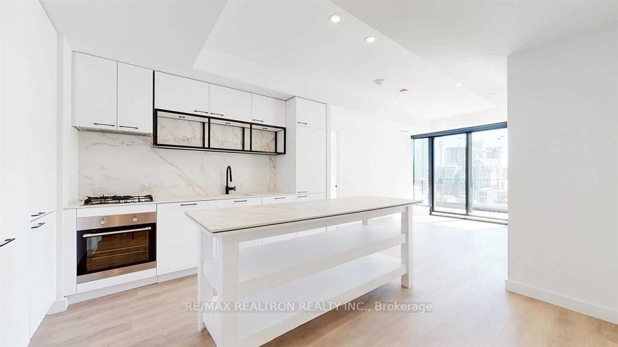 505 Richmond Street W 1126, Toronto, ON M5V 1Y3 photo 3