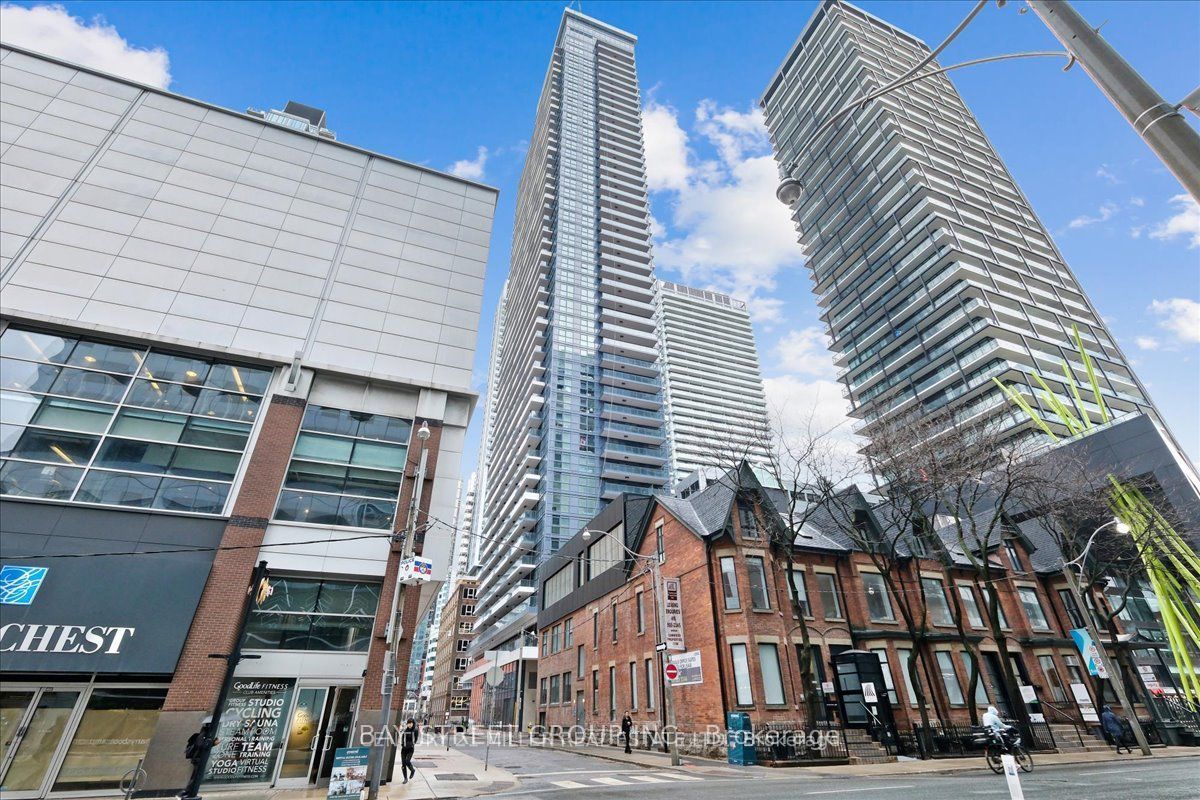 38 Widmer Street 2702, Toronto, ON M5V 0P7