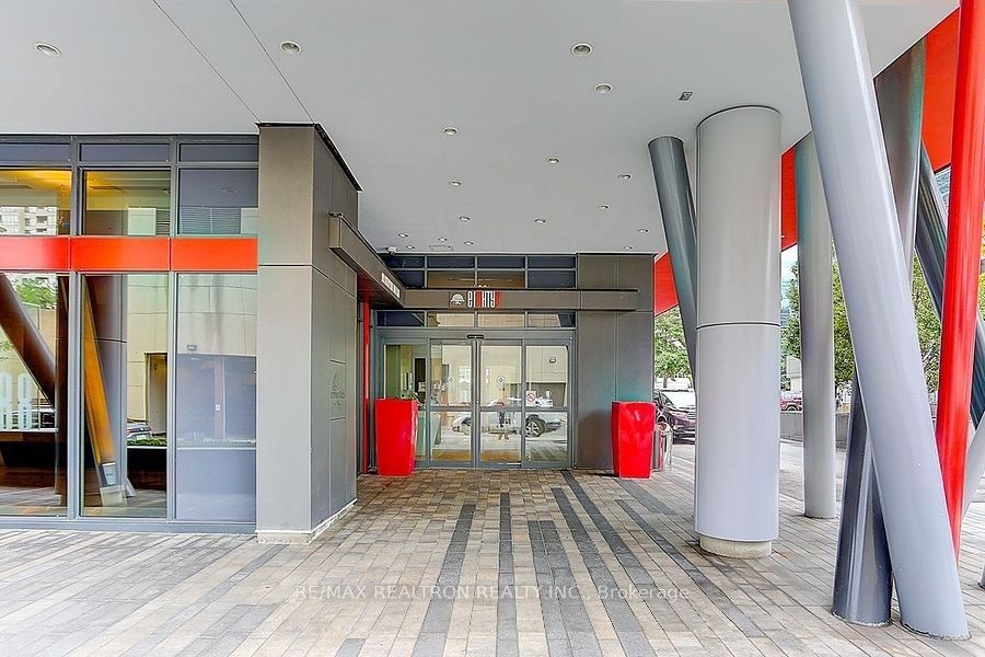 88 Sheppard Avenue E 2405, Toronto, ON M2N 0G9 photo 4