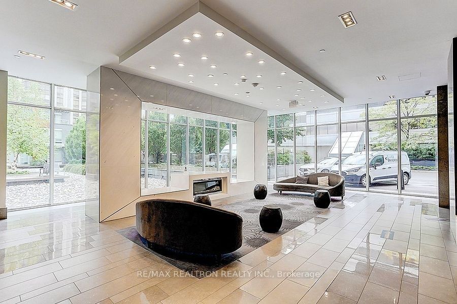 88 Sheppard Avenue E 2405, Toronto, ON M2N 0G9 photo 5