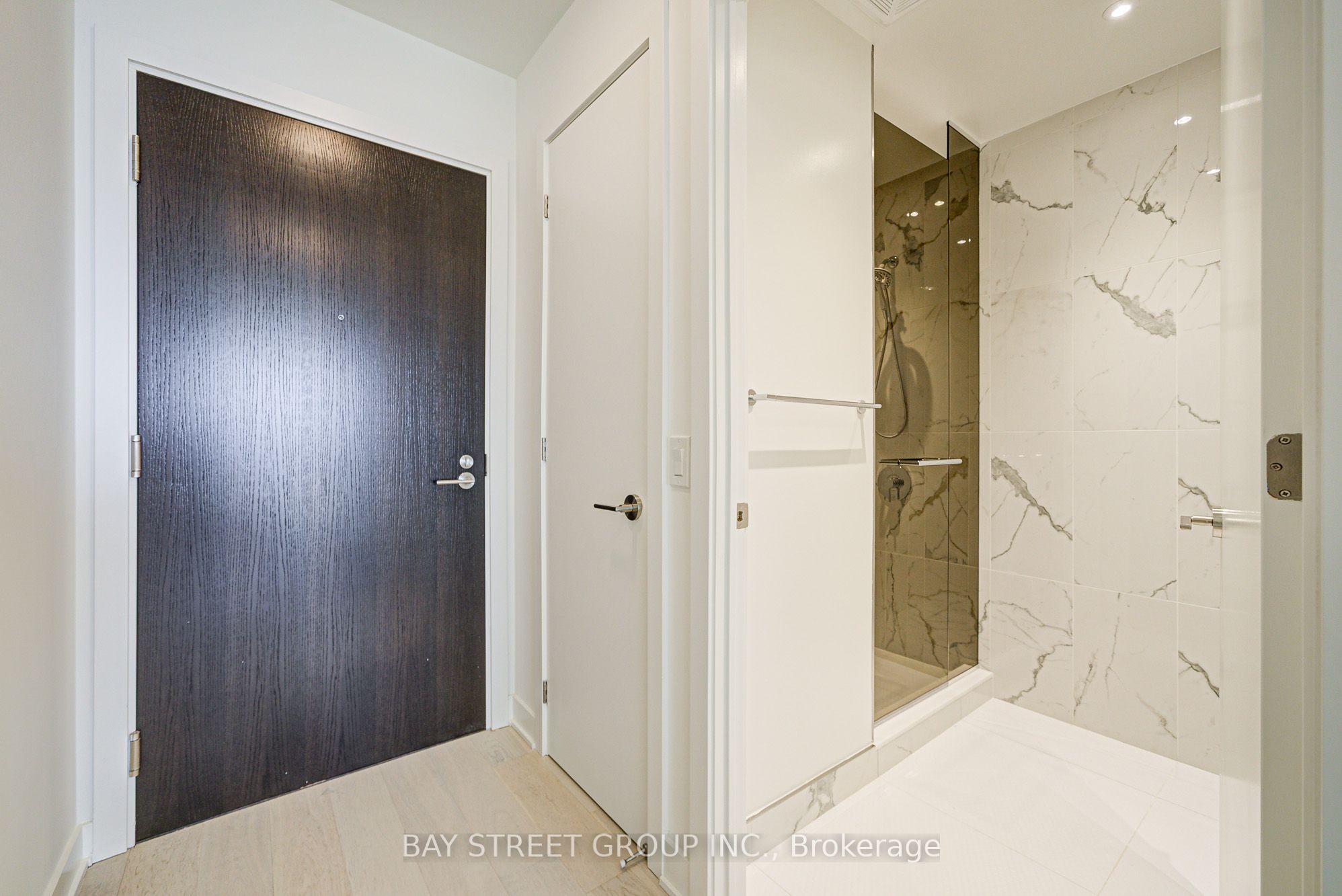 11 Yorkville Avenue 5408, Toronto, ON M4W 0B7 photo 2