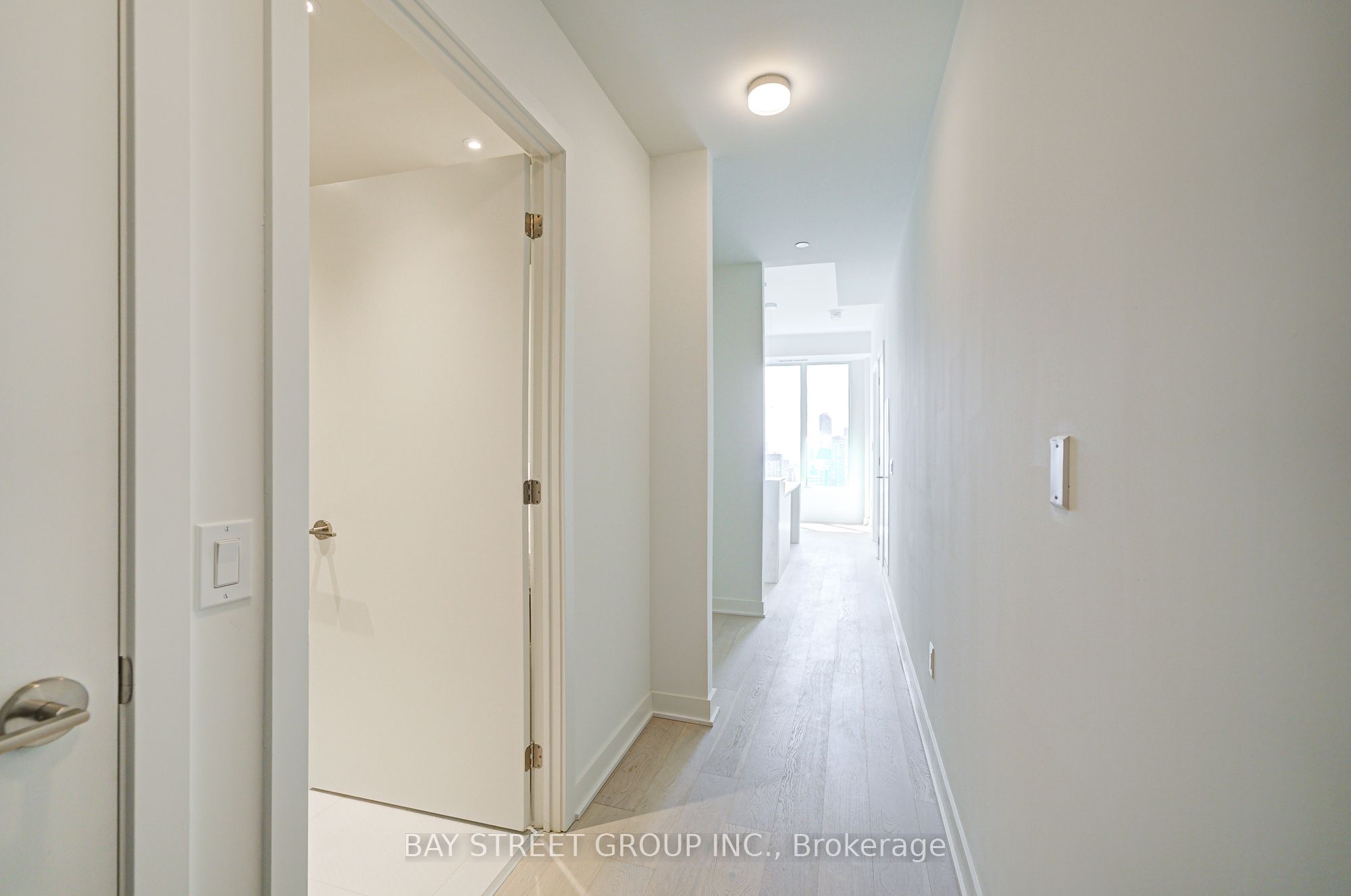 11 Yorkville Avenue 5408, Toronto, ON M4W 0B7 photo 5
