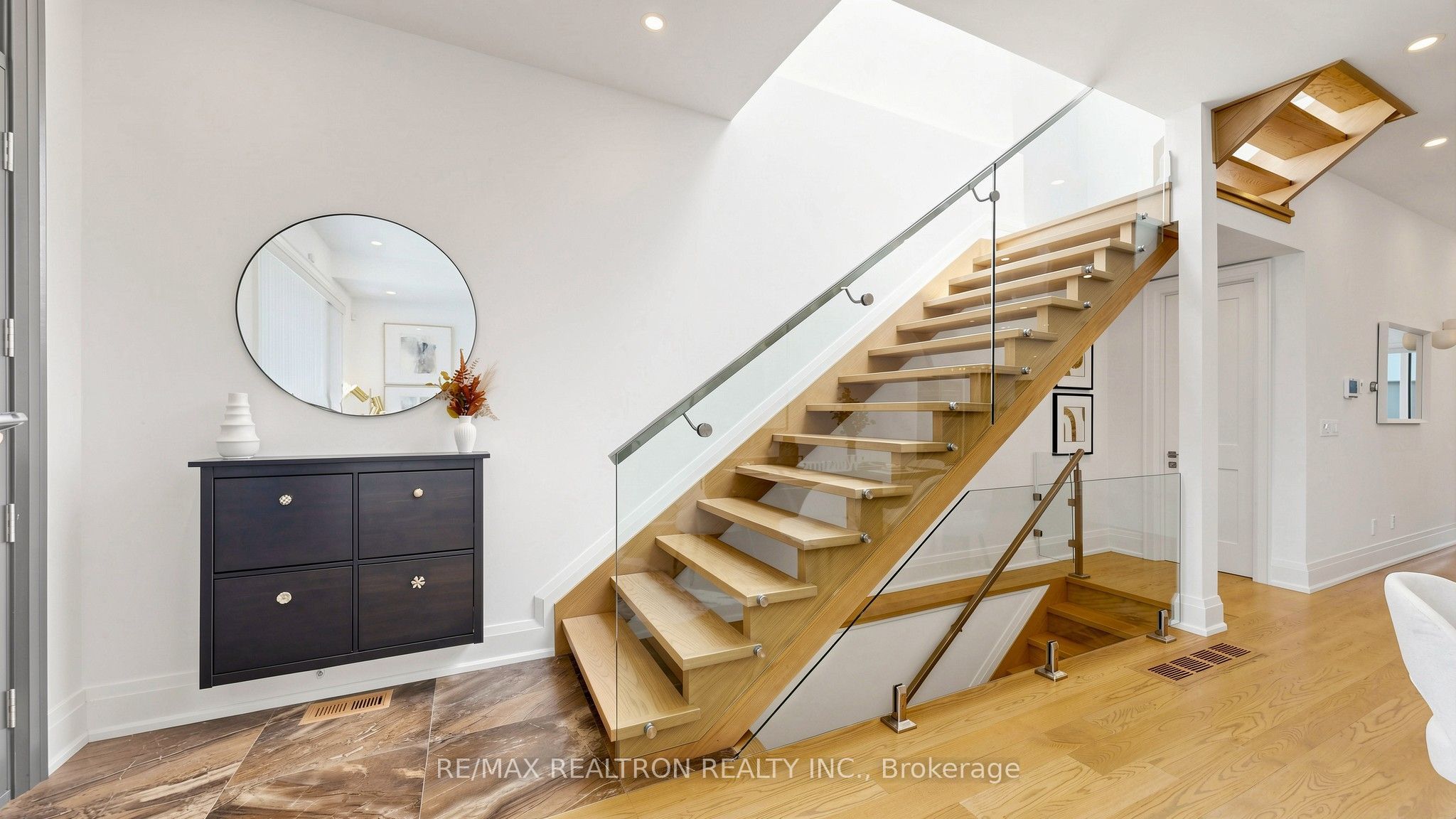 443 Northcliffe Boulevard, Toronto, ON M6E 3L3 photo 5