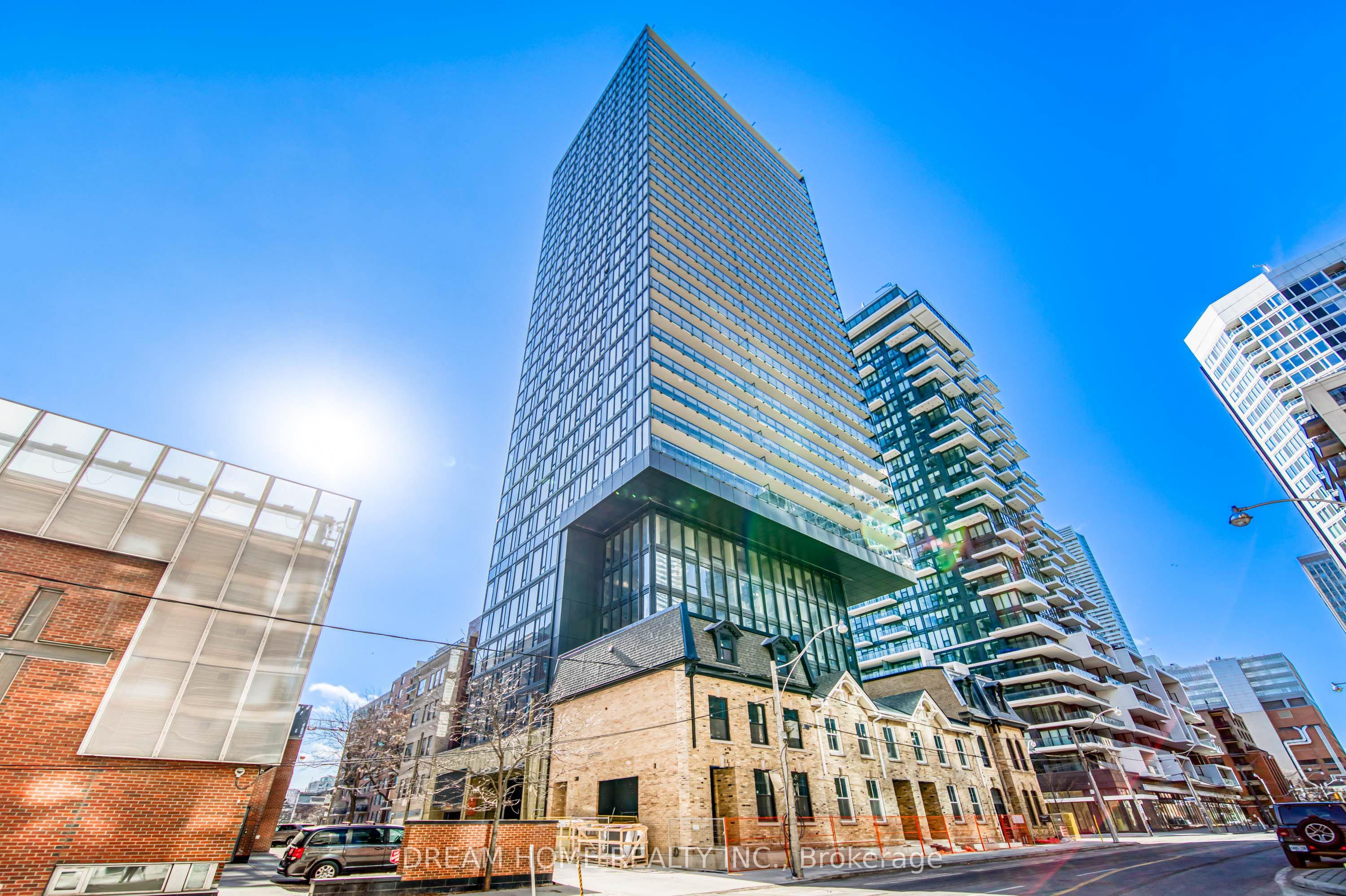 47 Mutual Street 805, Toronto, ON M5B 0C6
