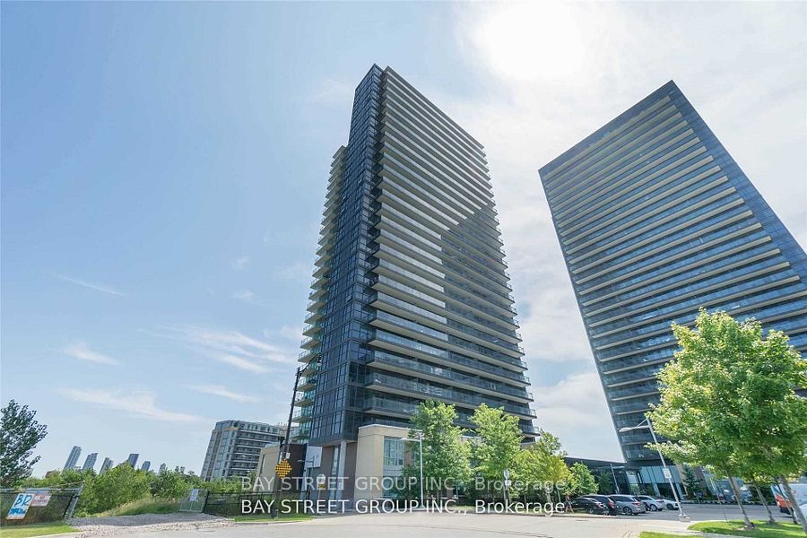 33 Singer Court 1111, Toronto, ON M2K 0B4
