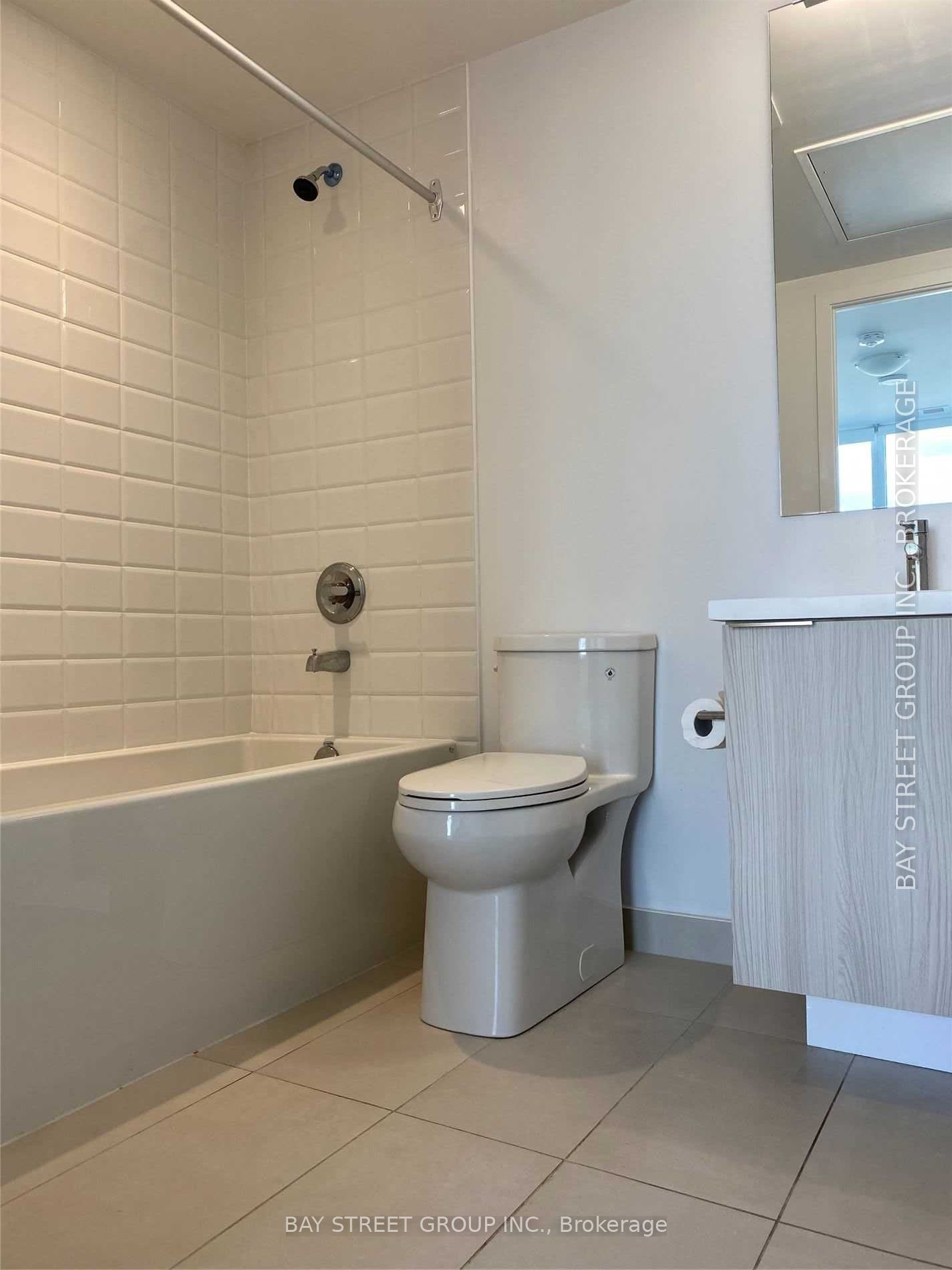 203 College Street 1706, Toronto, ON M5T 0C8