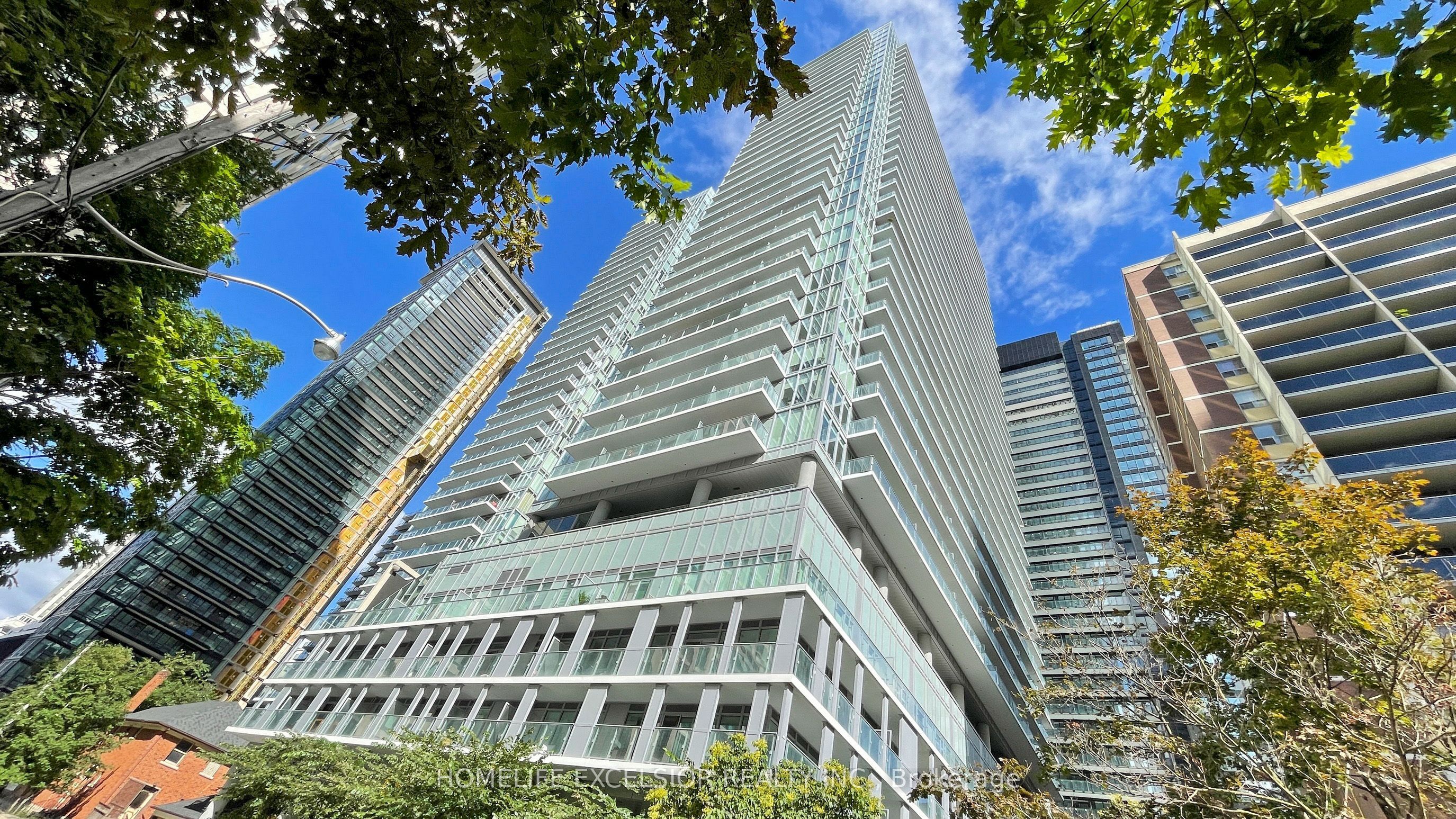 195 Redpath Avenue 914, Toronto, ON M4P 0E4 photo 5
