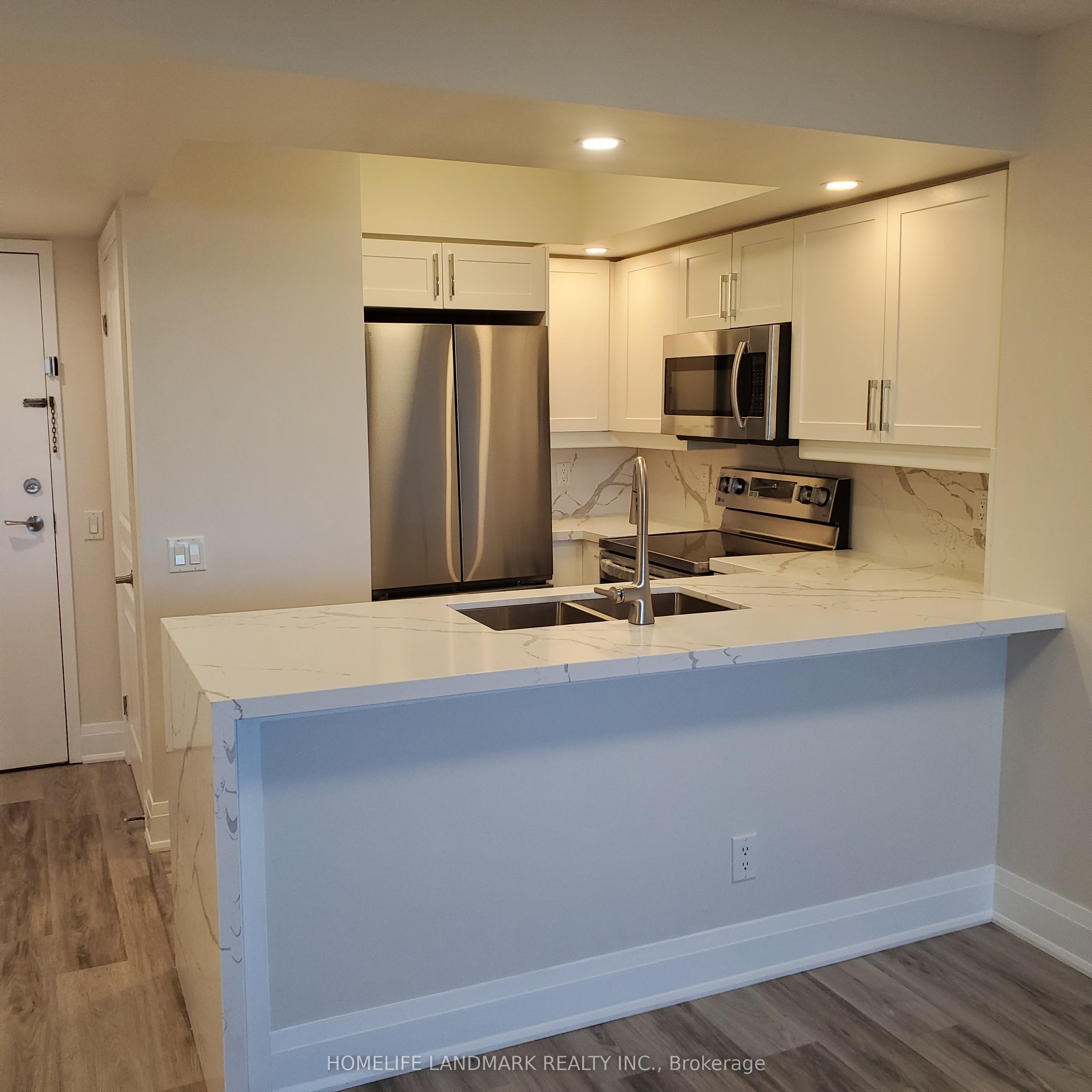 15 Northtown Way 2125, Toronto, ON M2N 7A2 photo 4