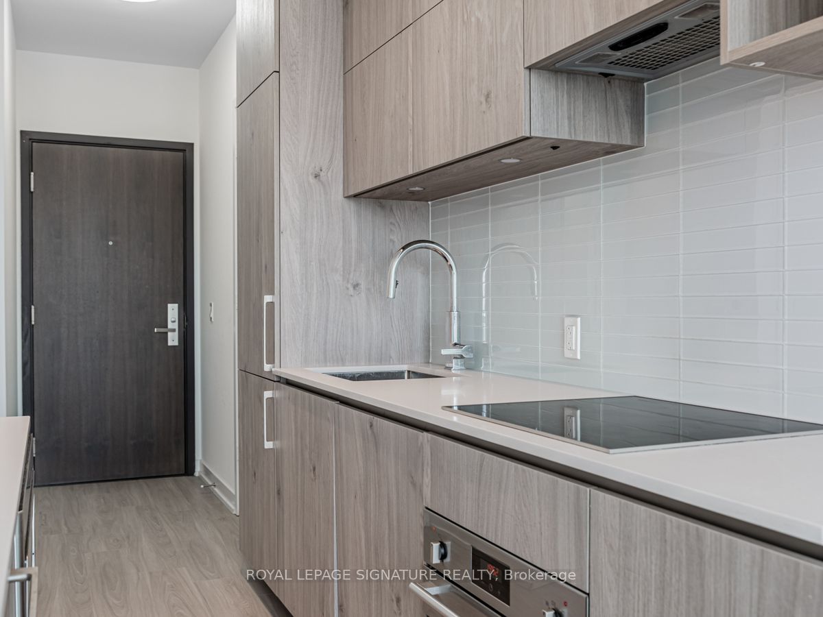 1 Yorkville Avenue 3203, Toronto, ON M4W 0B1 photo 4