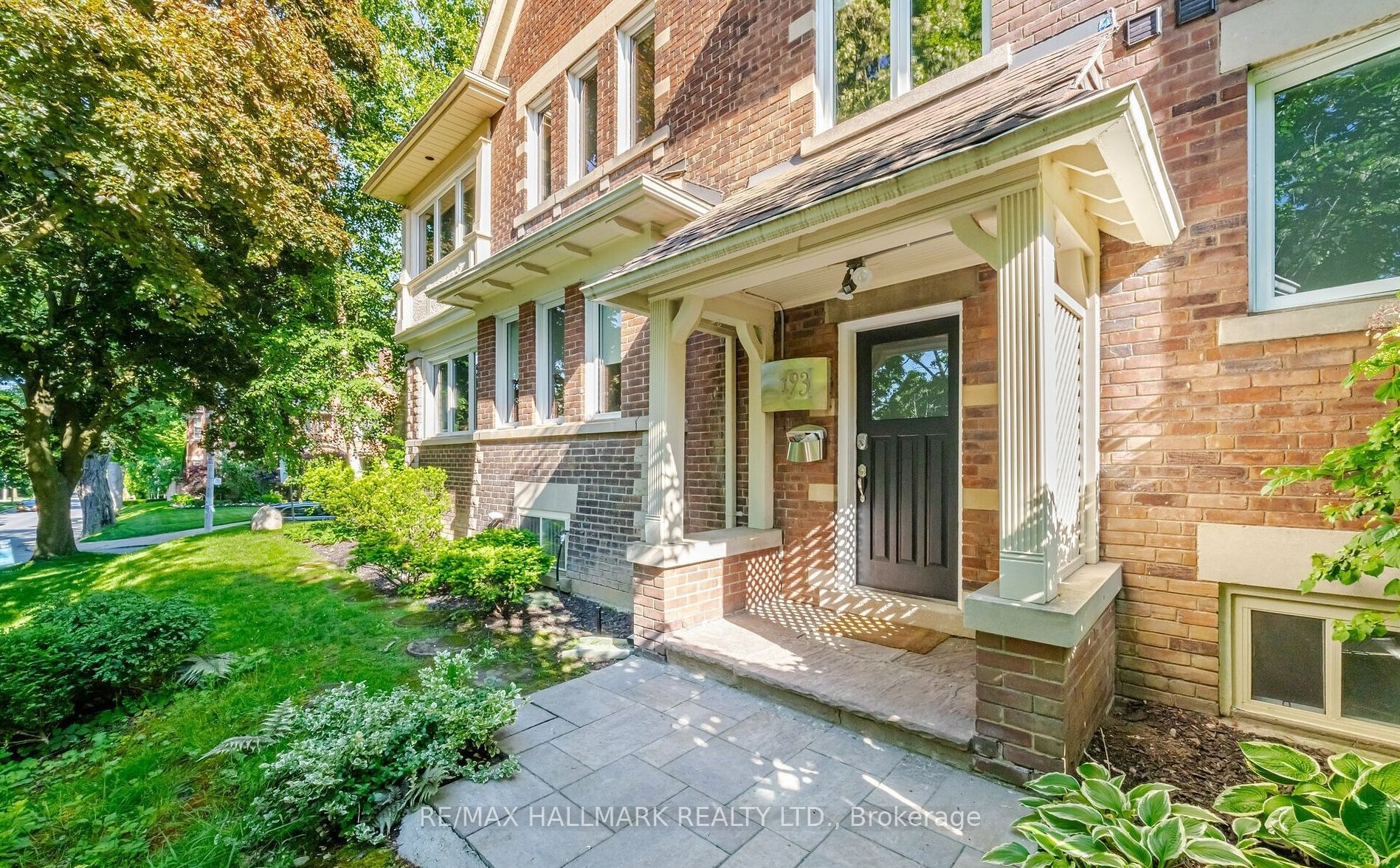 193 Heath Street W Main, Toronto, ON M4V 1V3 photo 4