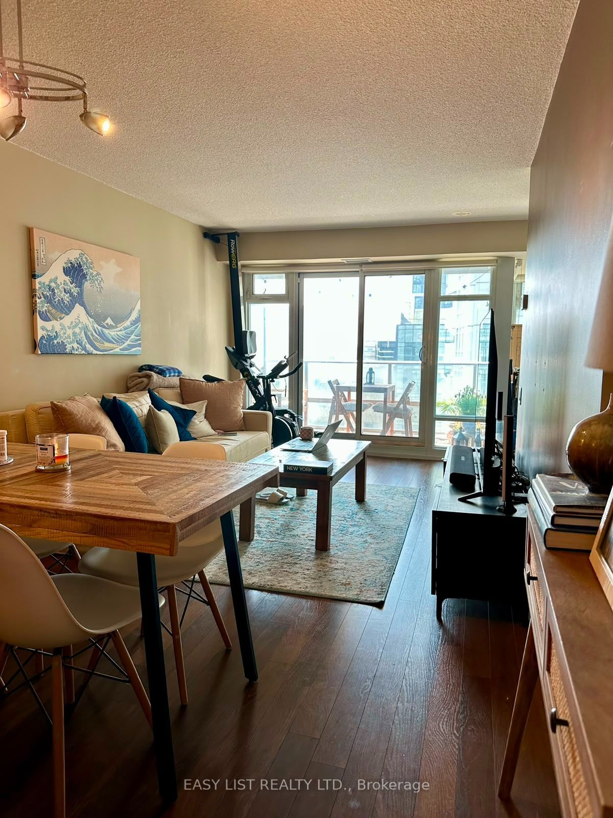 2191 Yonge Street 804, Toronto, ON M4S 3H8 photo 2