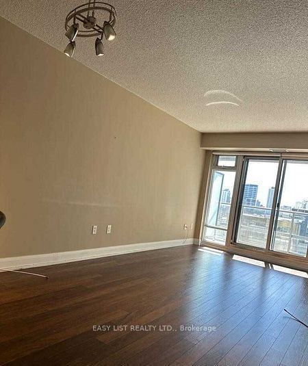 2191 Yonge Street 804, Toronto, ON M4S 3H8 photo 5