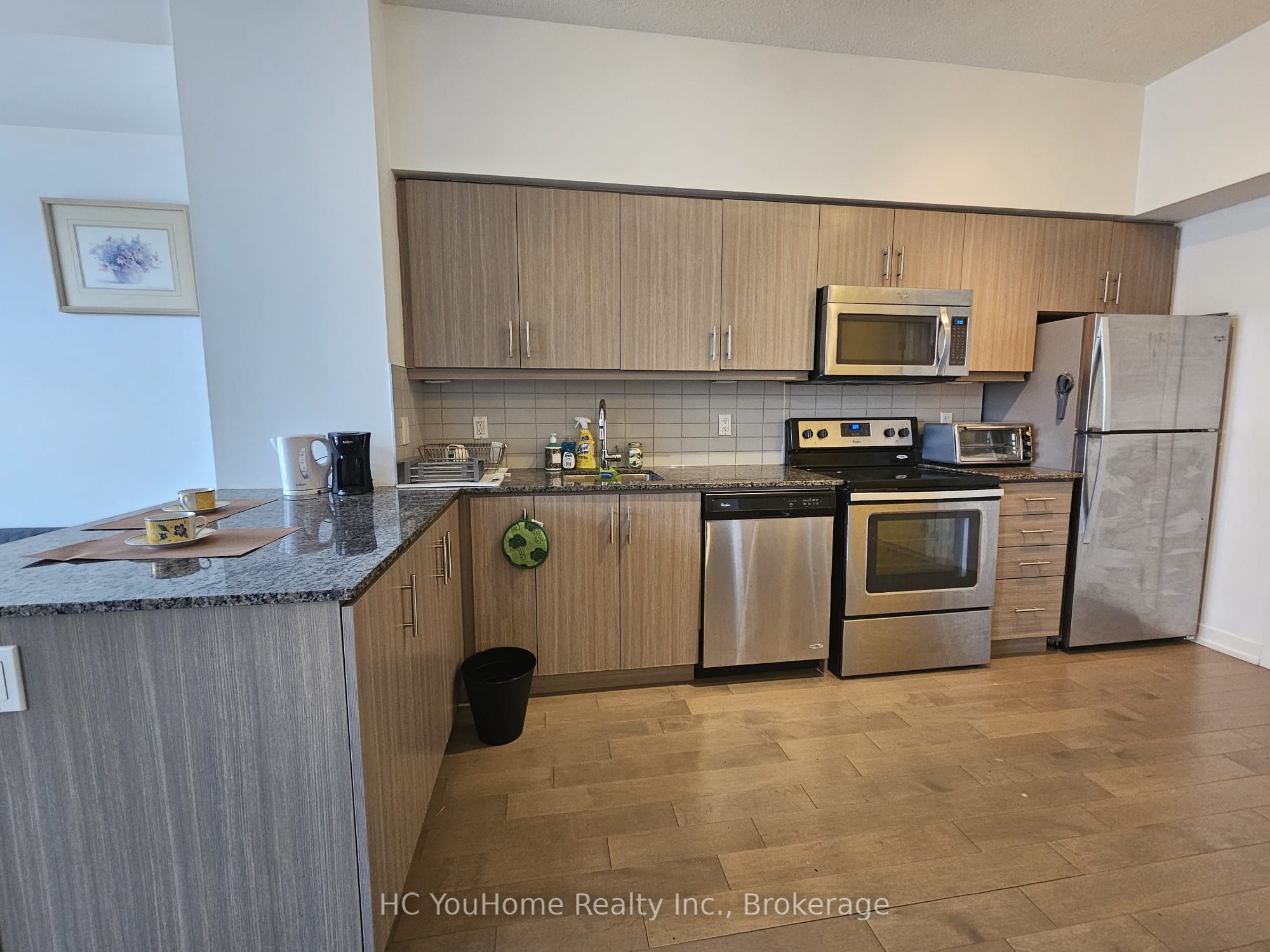 10 Willison Square 712, Toronto, ON M5T 0A8