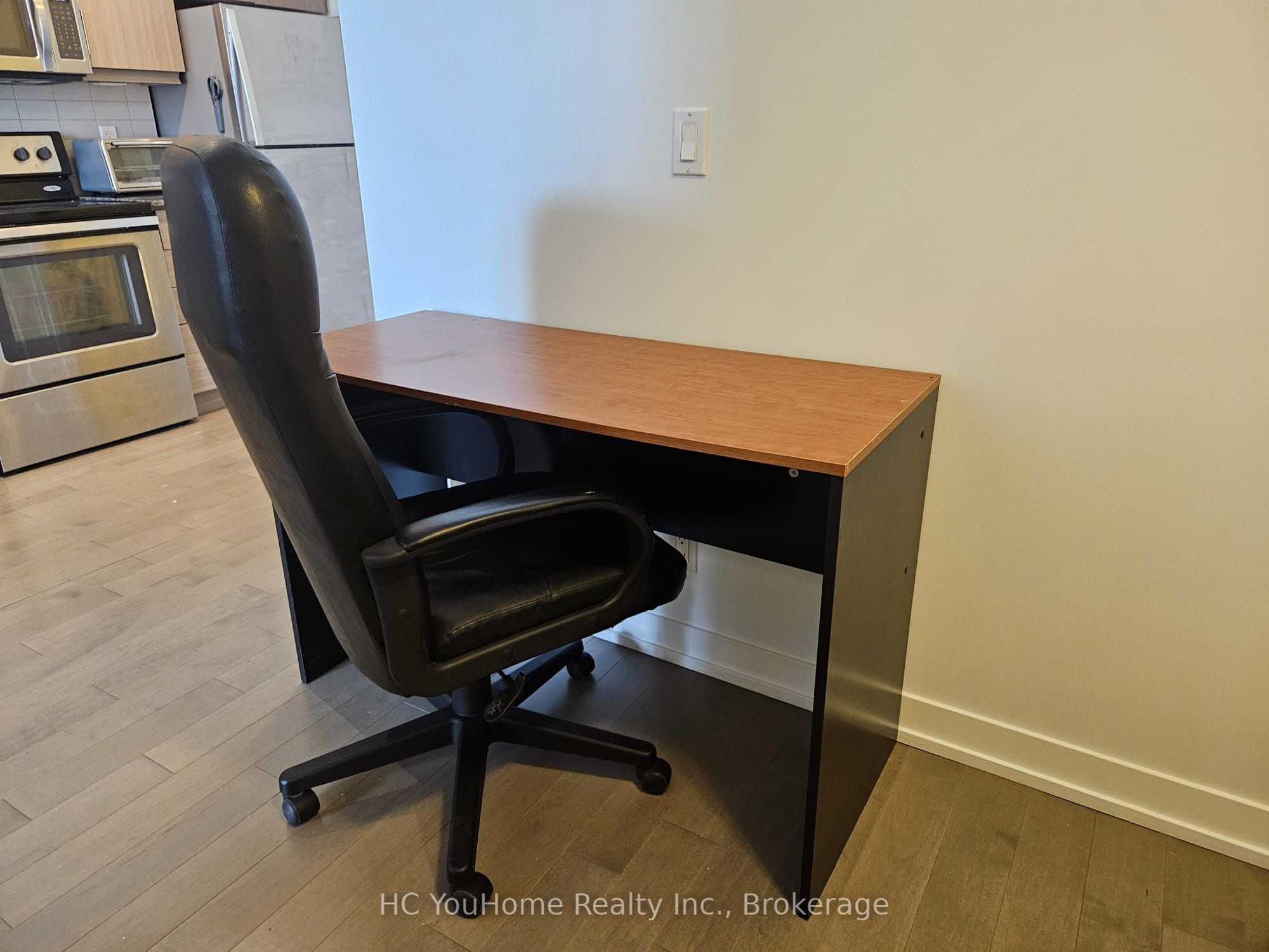 10 Willison Square 712, Toronto, ON M5T 0A8 photo 3