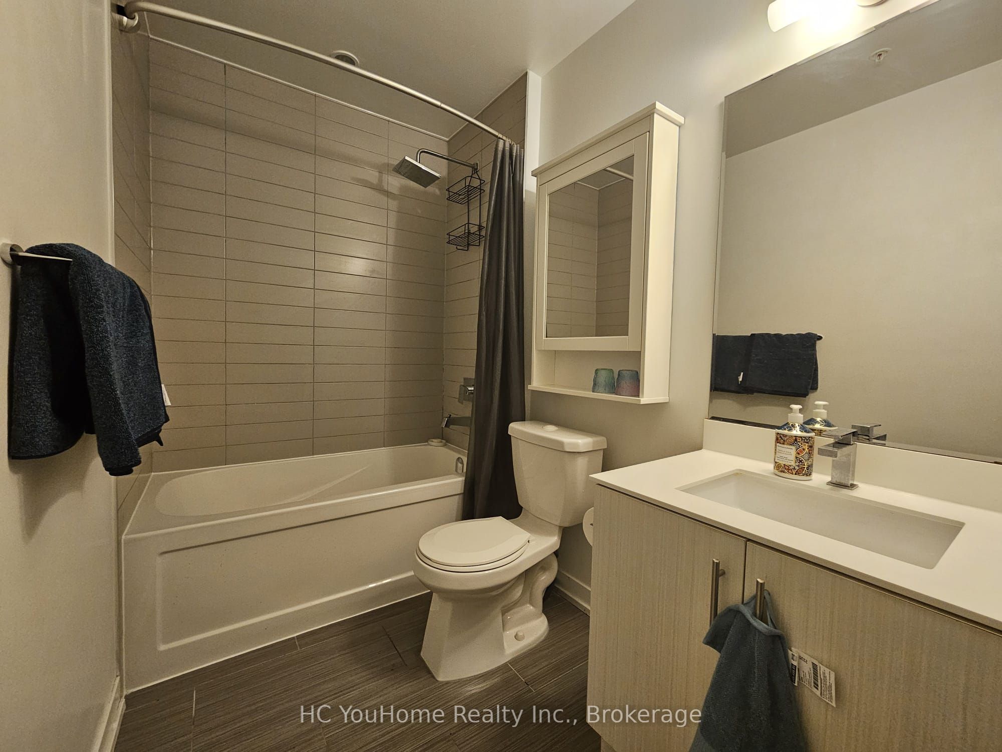 10 Willison Square 712, Toronto, ON M5T 0A8 photo 5