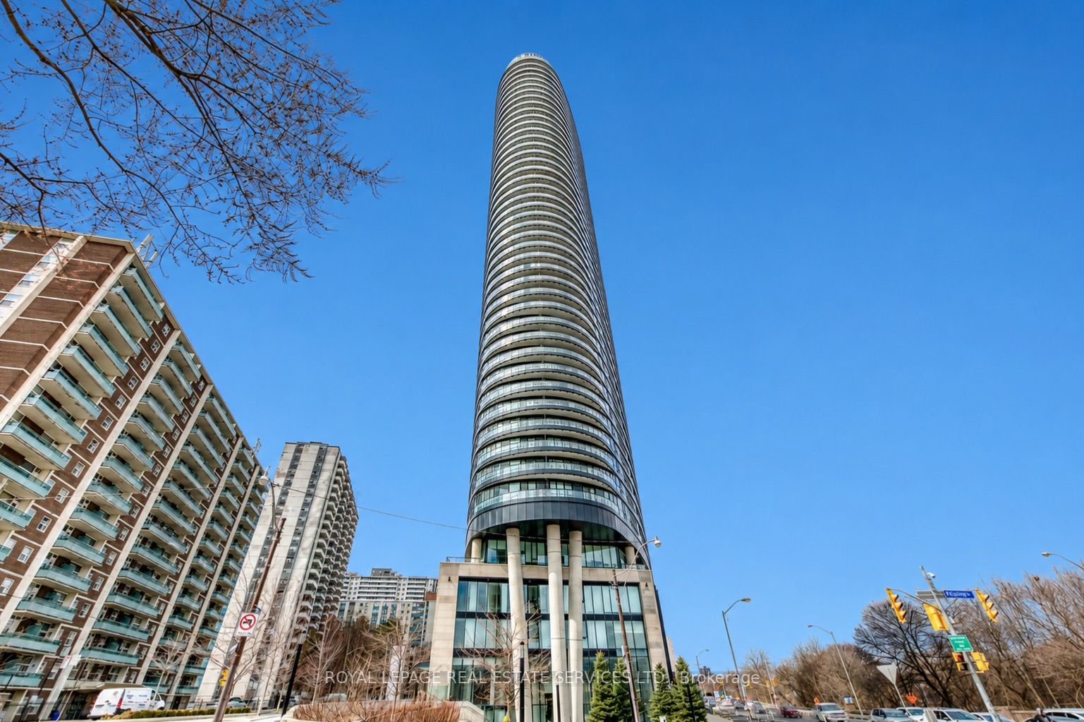585 Bloor Street E 1320, Toronto, ON M4W 0B3 photo 3