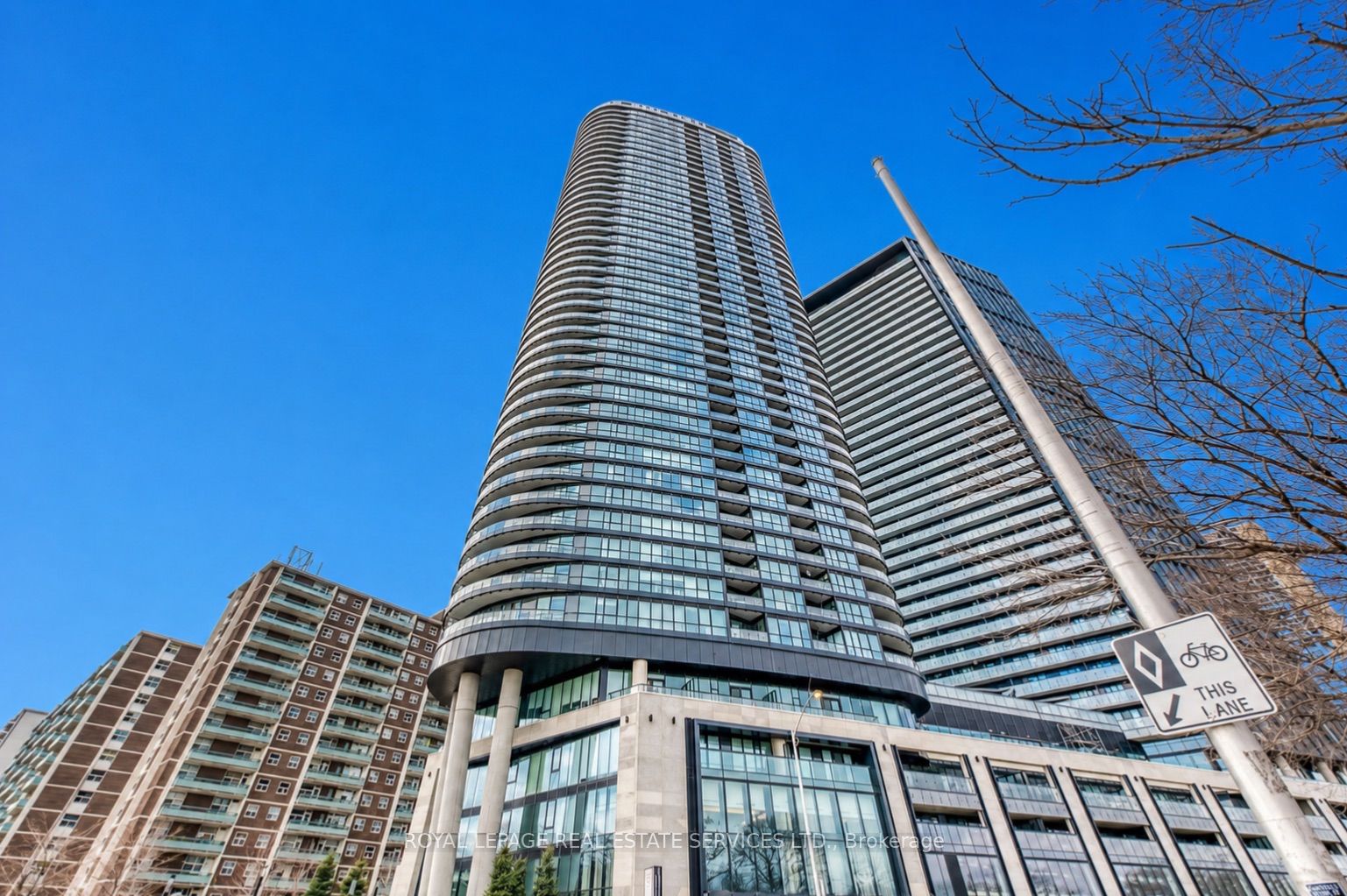 585 Bloor Street E 1320, Toronto, ON M4W 0B3 photo 4