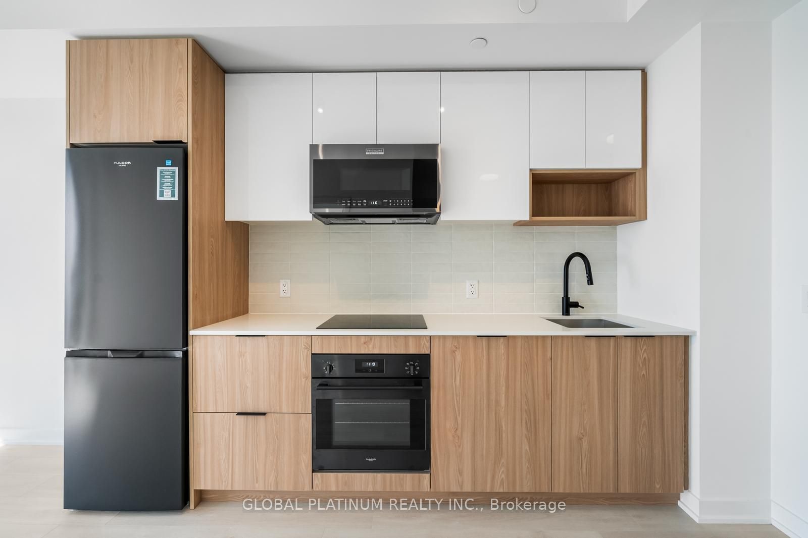 5 Defries Street 2103, Toronto, ON M5A 0W7 photo 3