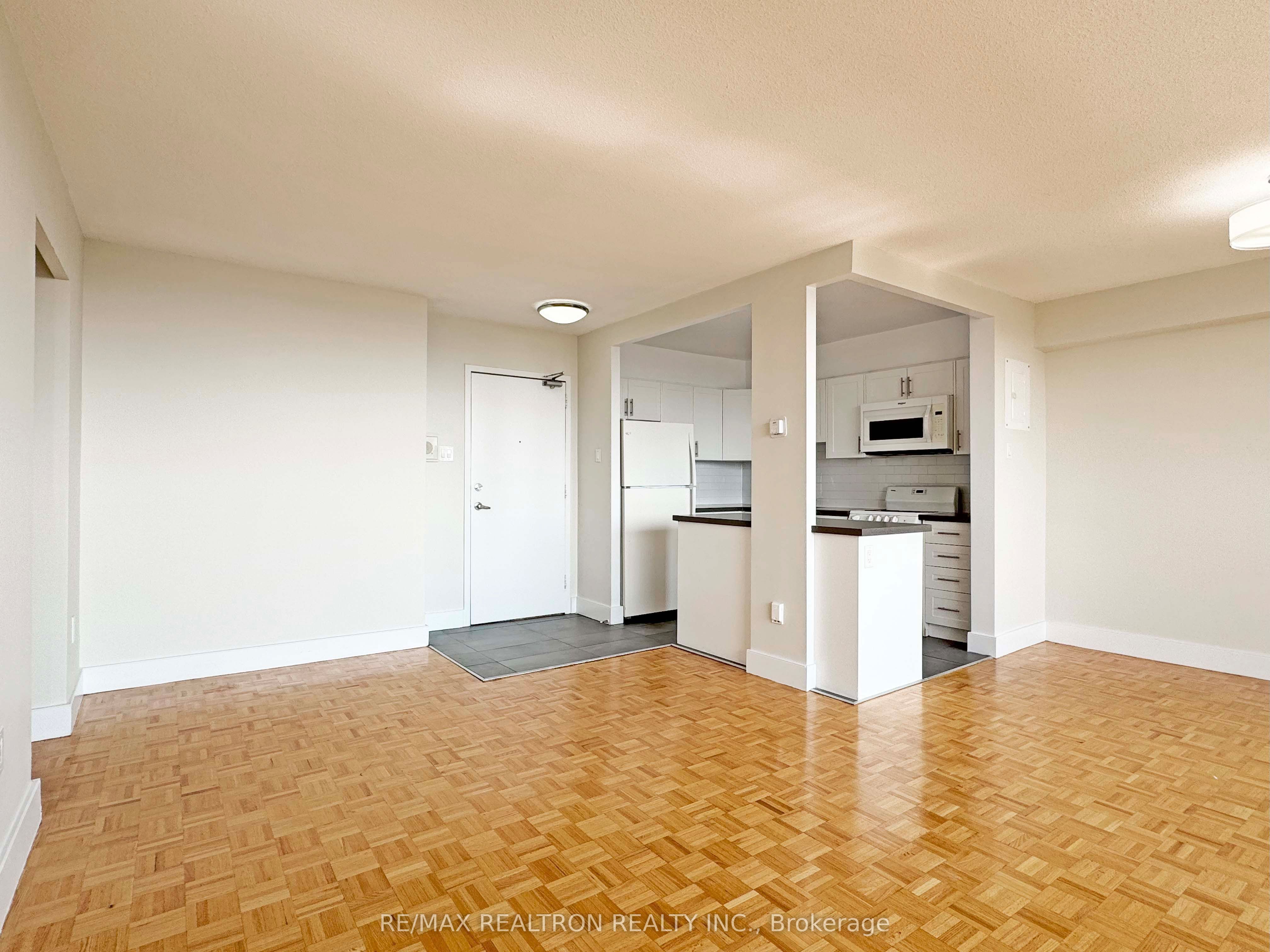 666 Spadina Avenue 2503, Toronto, ON M5S 2H8 photo 4