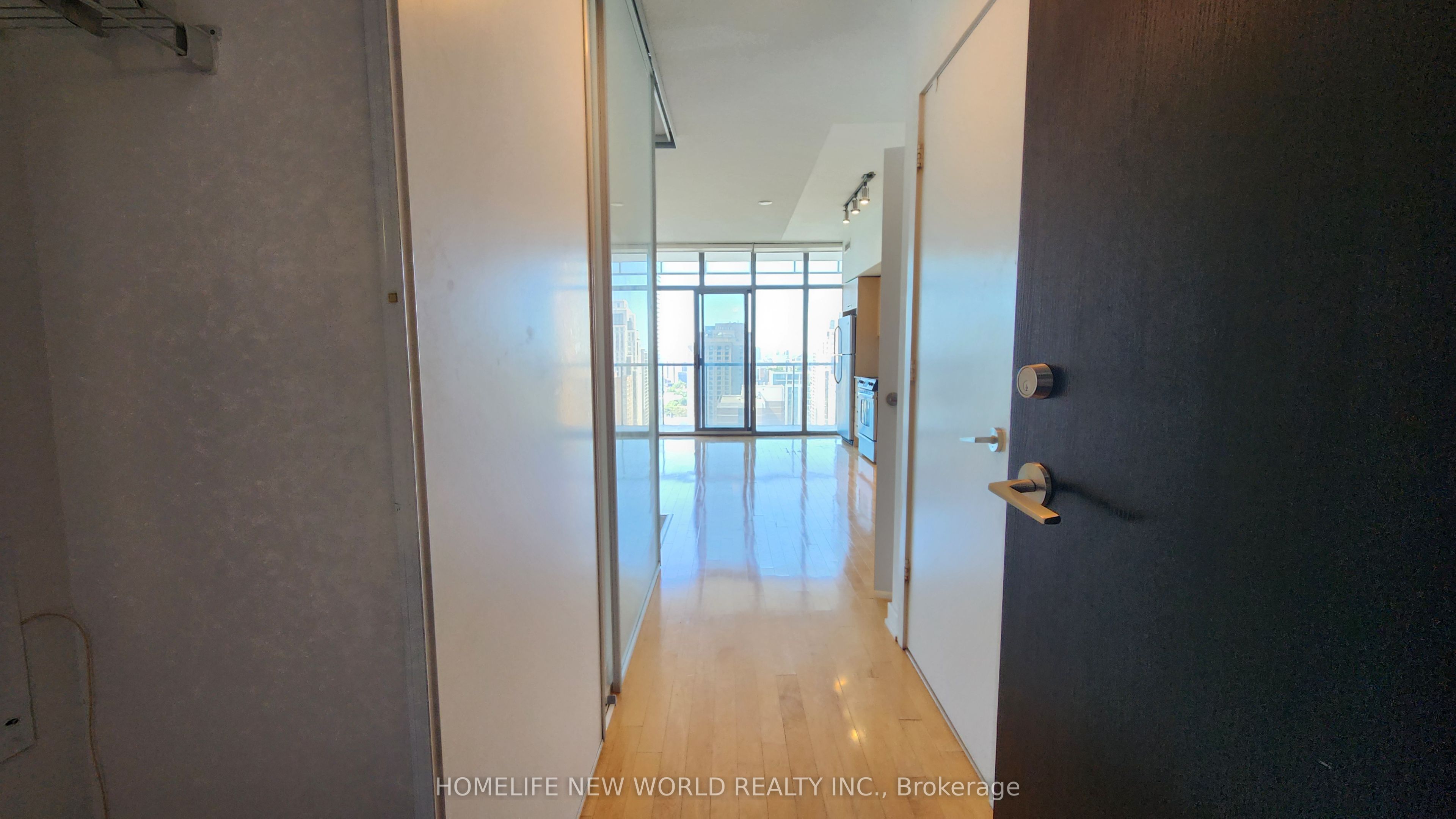 33 Charles Street E 2507, Toronto, ON M4Y 0A2 photo 4