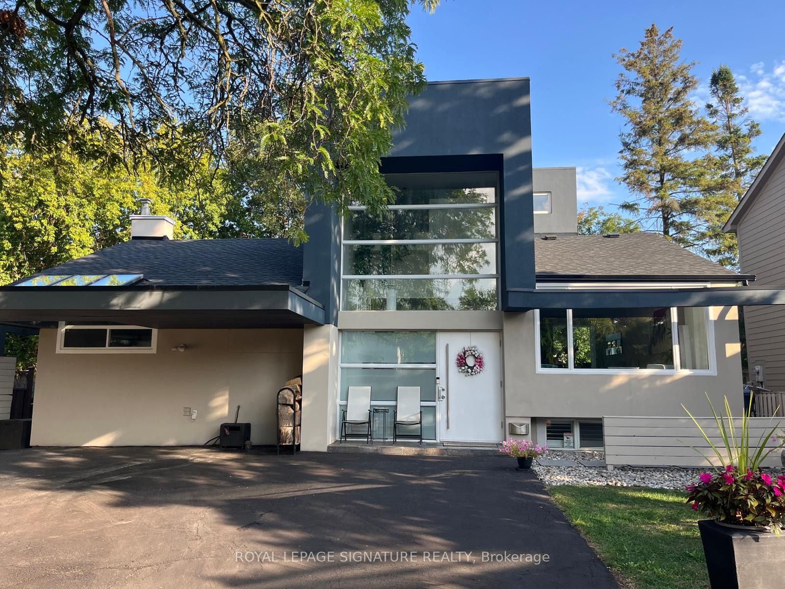 90 Berkinshaw Crescent, Toronto, ON M3B 2T2