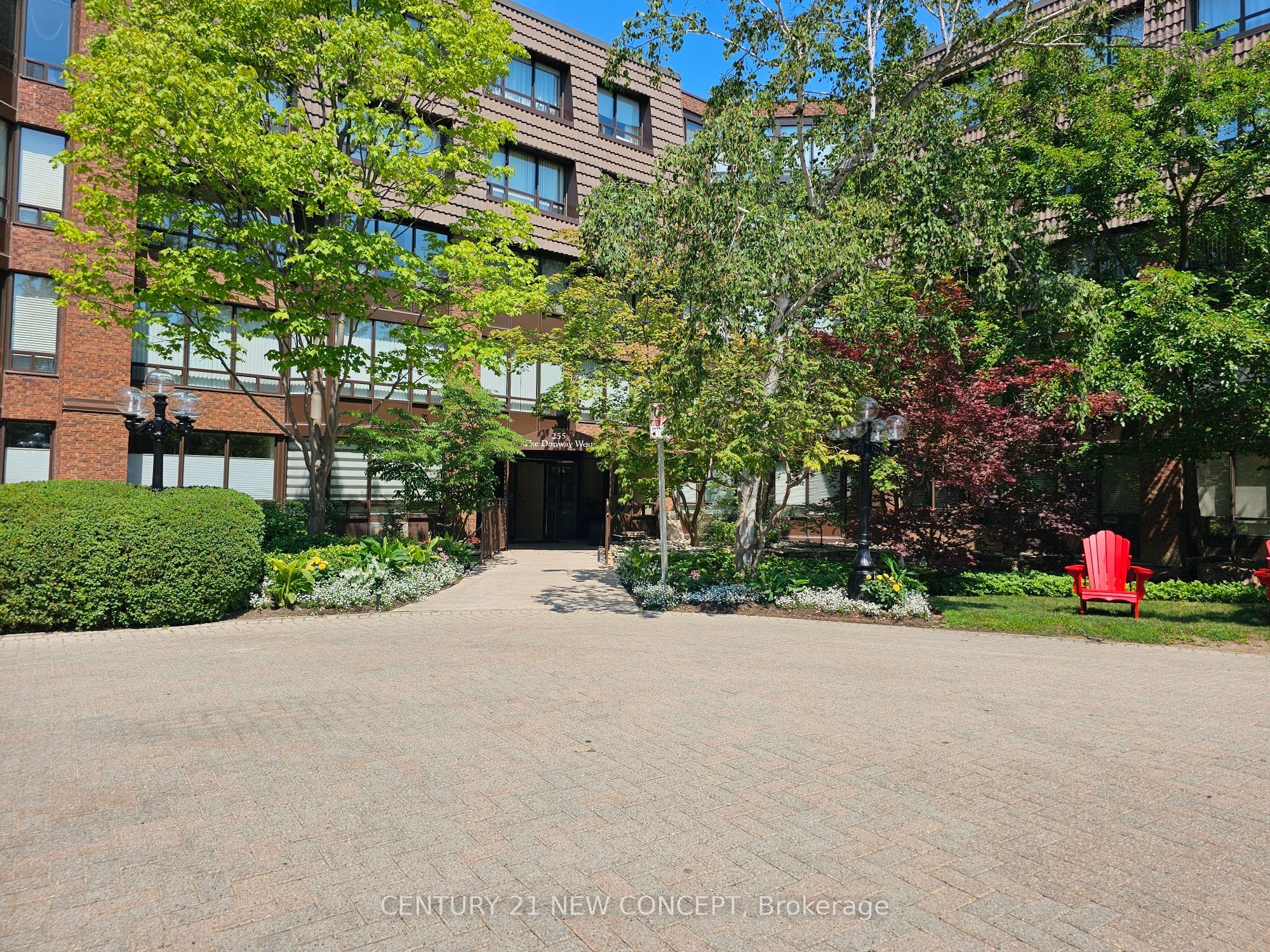255 The Donway West E 123, Toronto, ON M3B 3M3