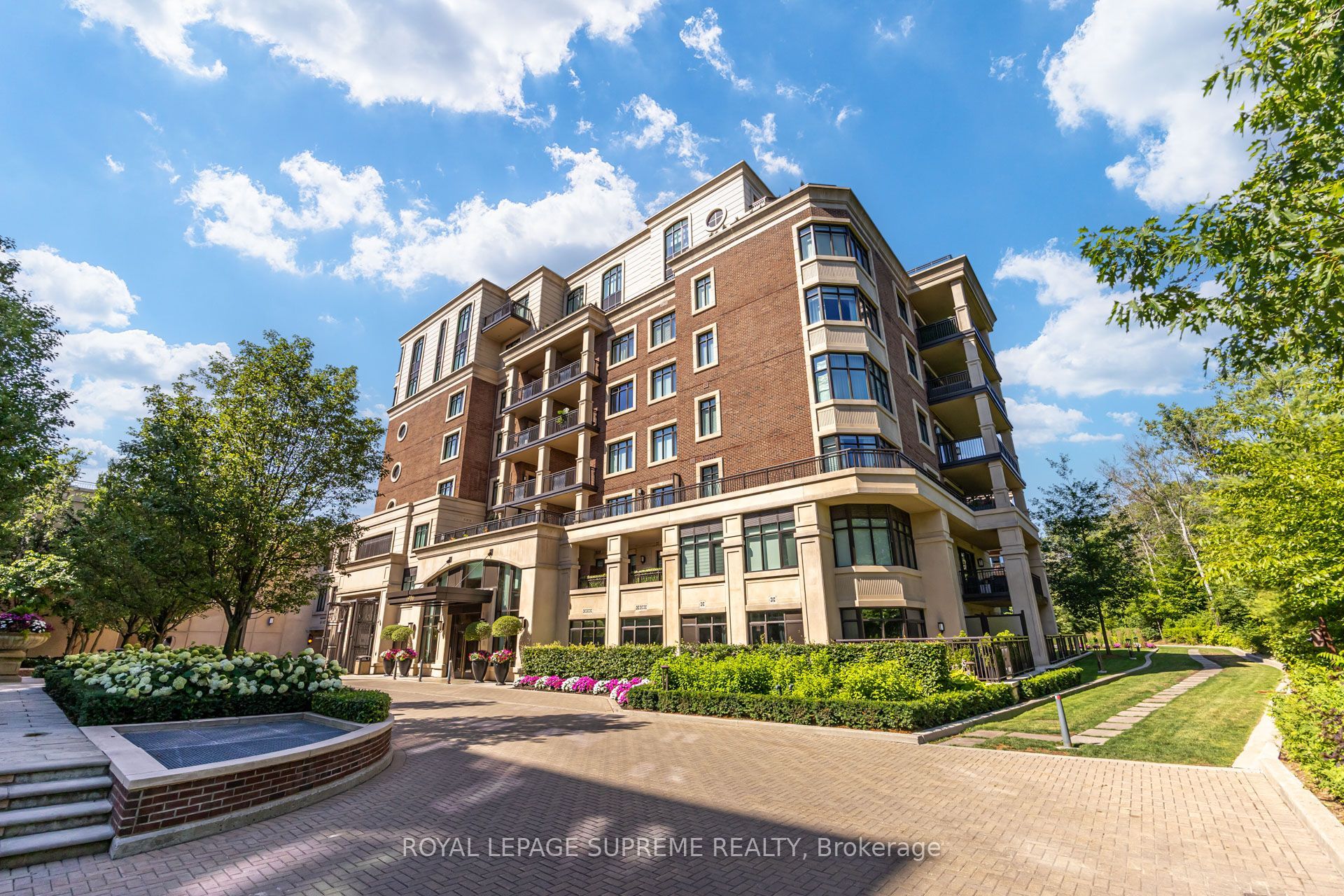 1900 Bayview Avenue 227, Toronto, ON M4G 0A6