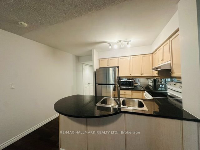 8 SE Rean Drive 1309, Toronto, ON M2K 3B9 photo 2