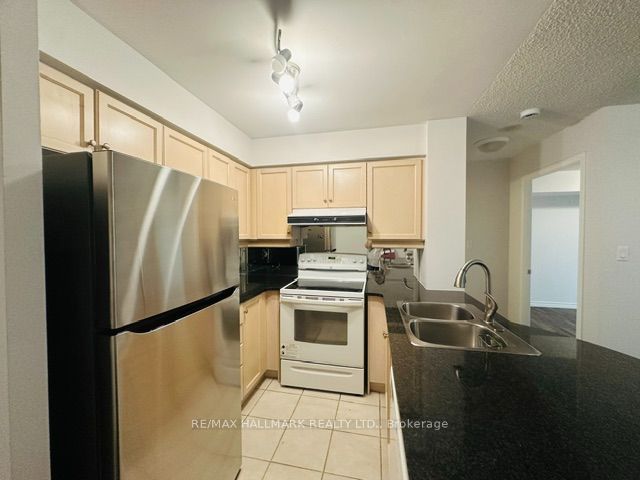 8 SE Rean Drive 1309, Toronto, ON M2K 3B9 photo 3