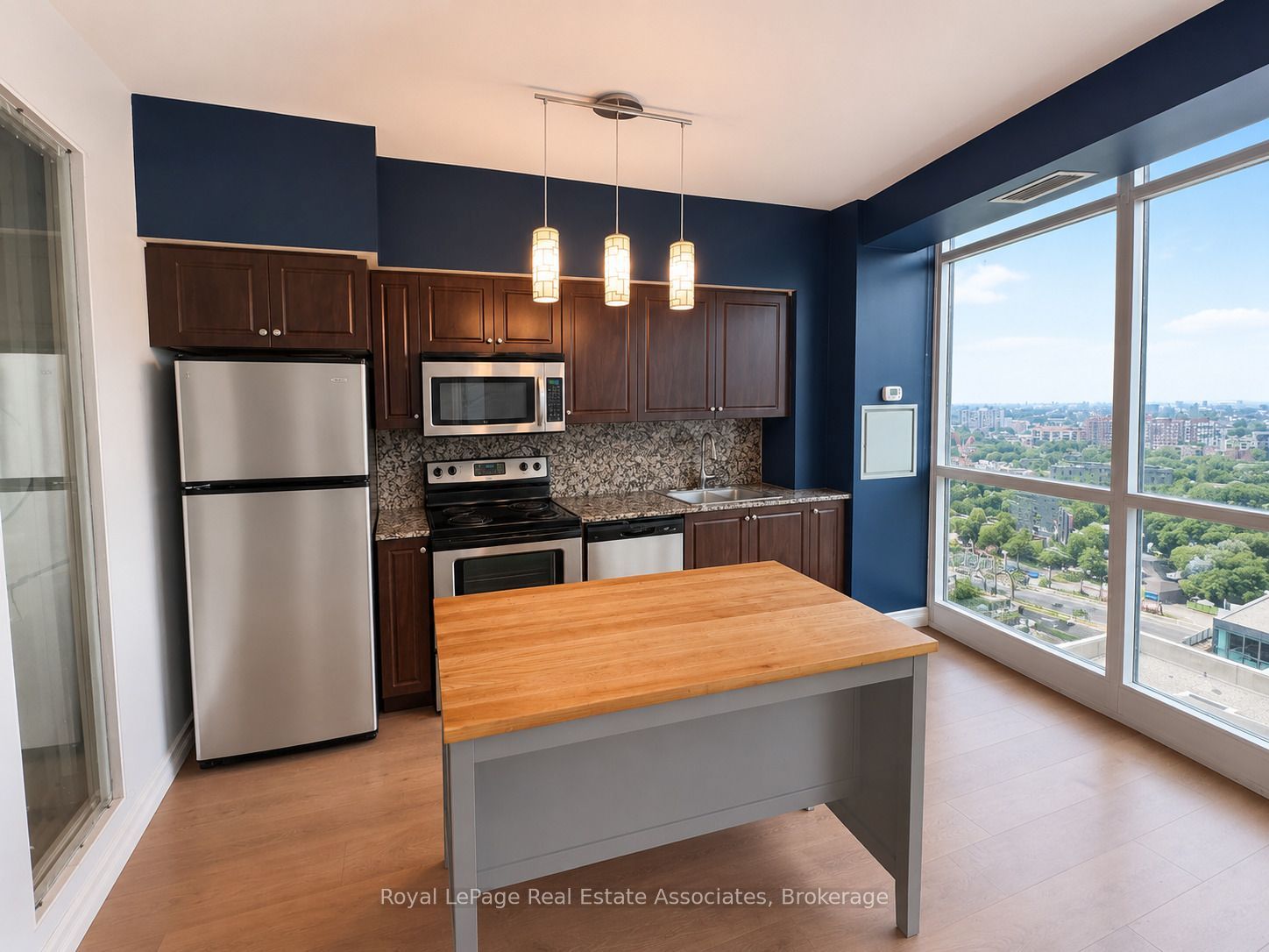 215 Fort York Boulevard 2411, Toronto, ON M5V 4A2 photo 4