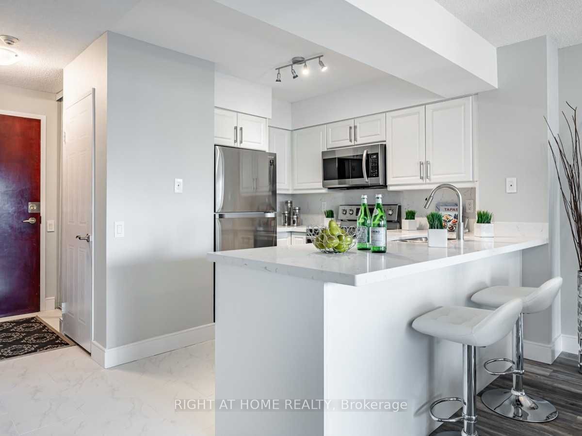 750 Bay Street 2306, Toronto, ON M5G 1N6 photo 5