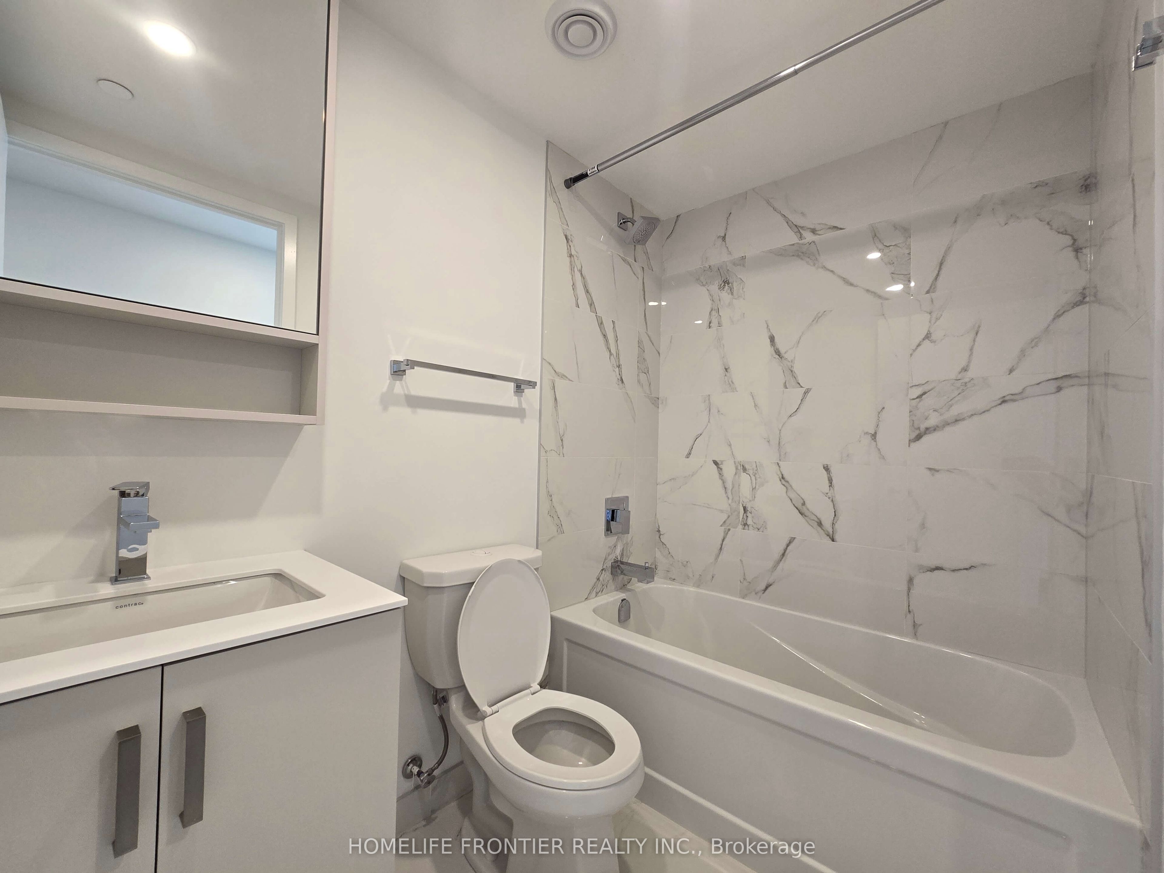 88 Queen Street E 4808, Toronto, ON M5C 0B6 photo 5
