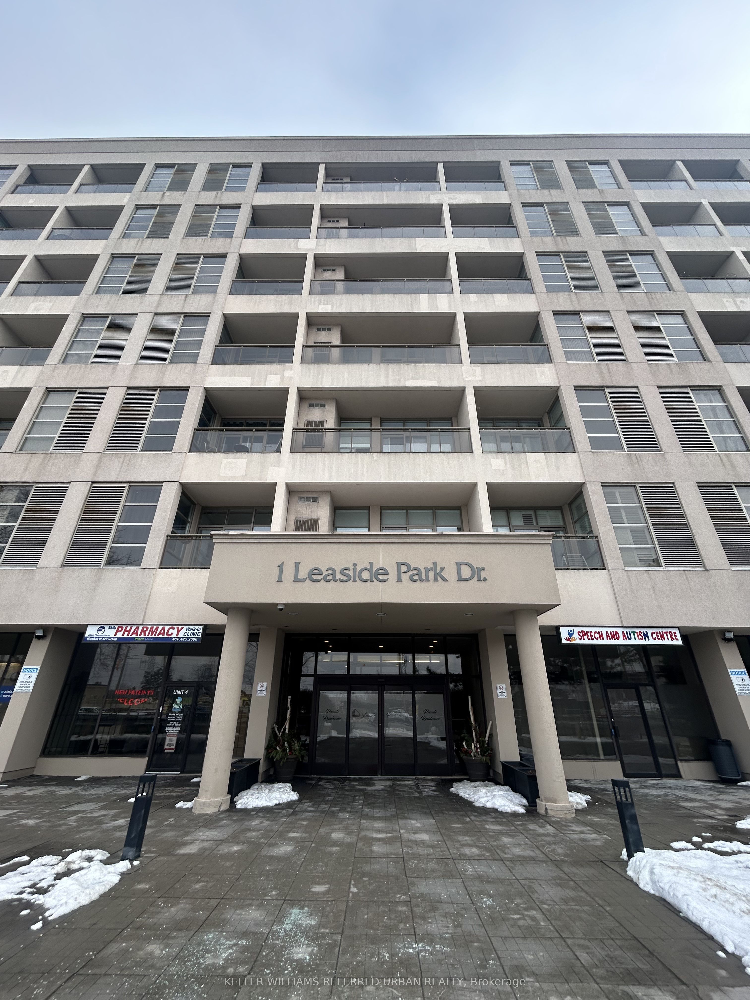 1 Leaside Park Drive 408, Toronto, ON M4H 1R1