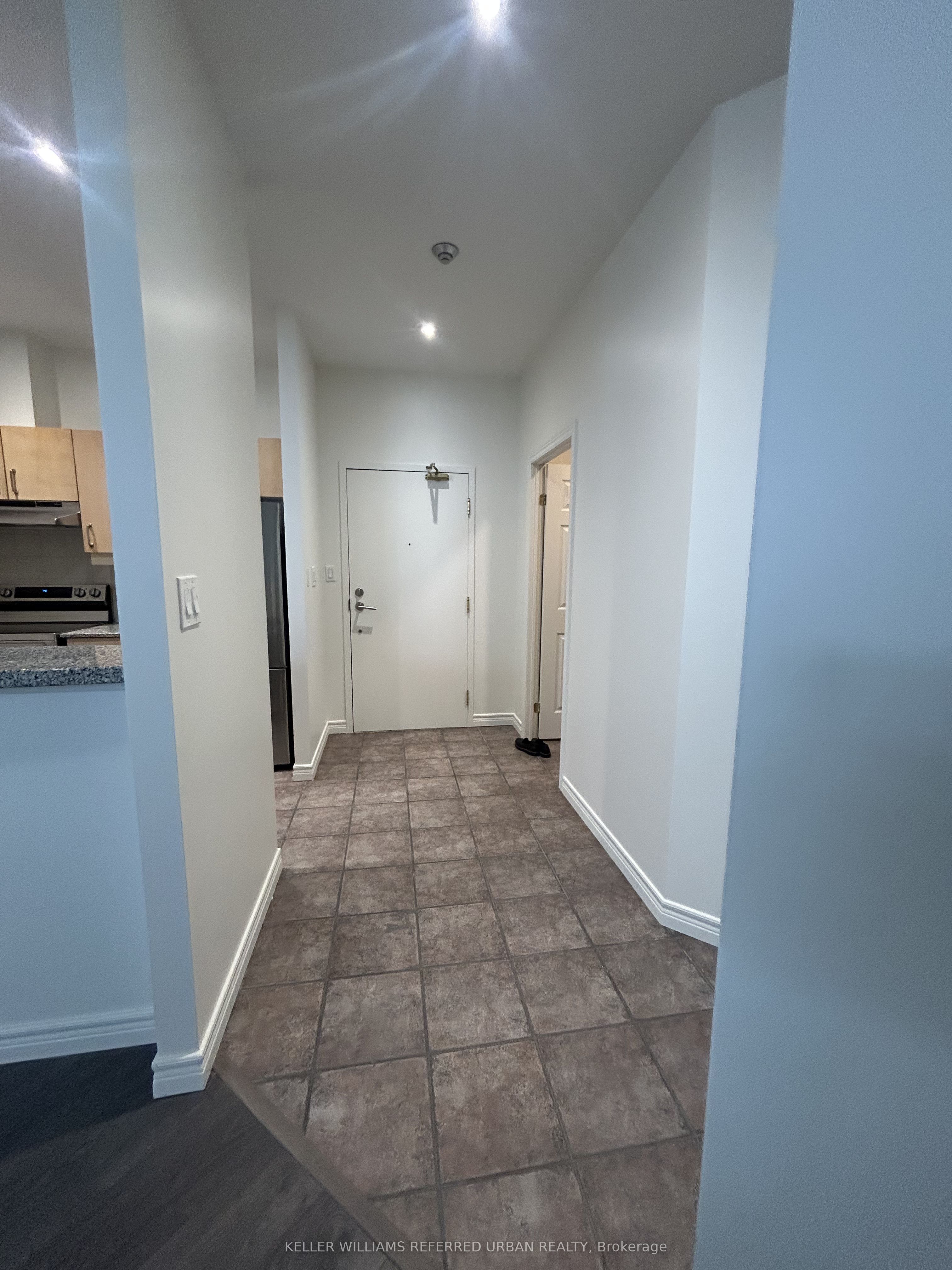 1 Leaside Park Drive 408, Toronto, ON M4H 1R1 photo 4