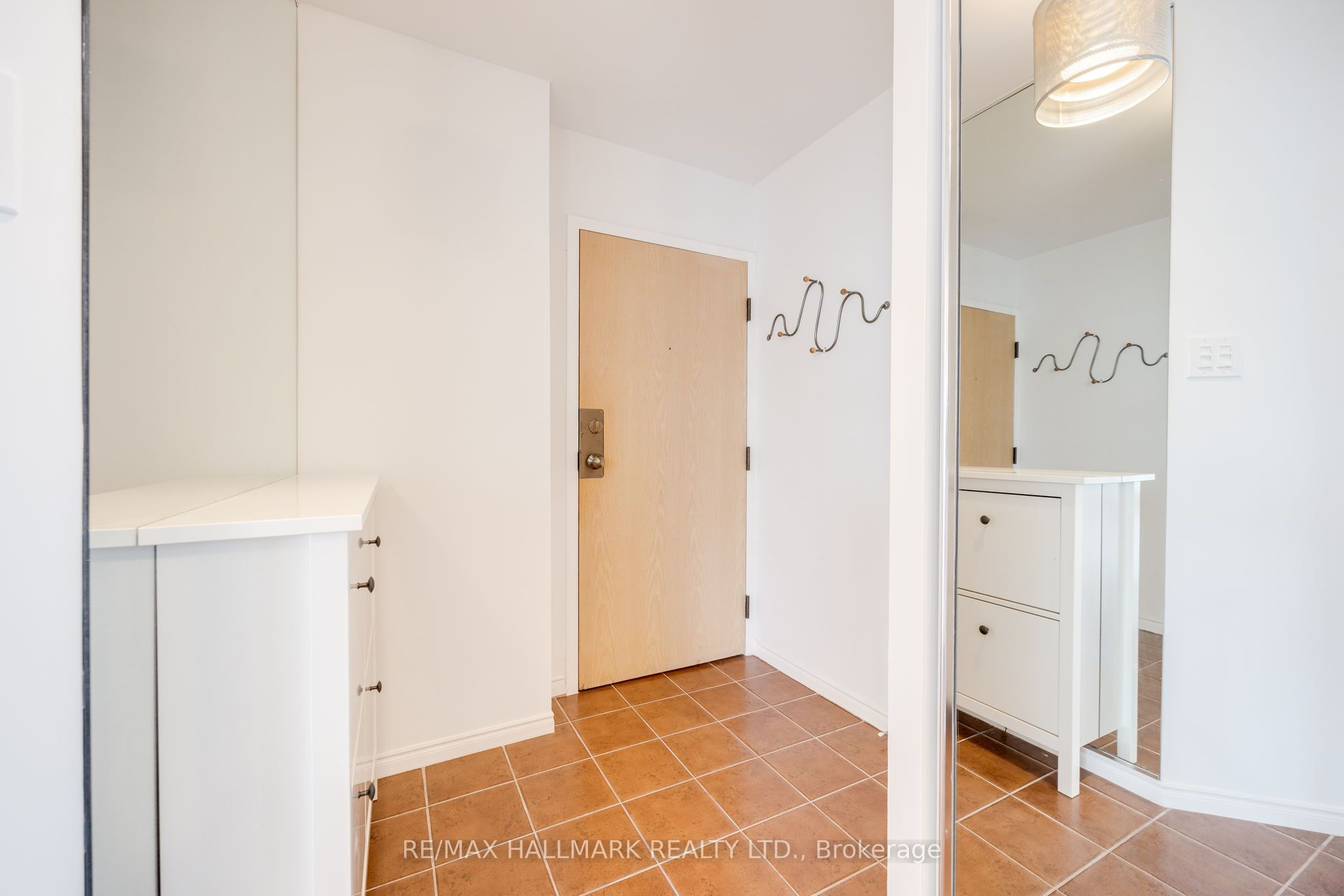 95 Lombard Street 1202, Toronto, ON M5C 2V3 photo 4