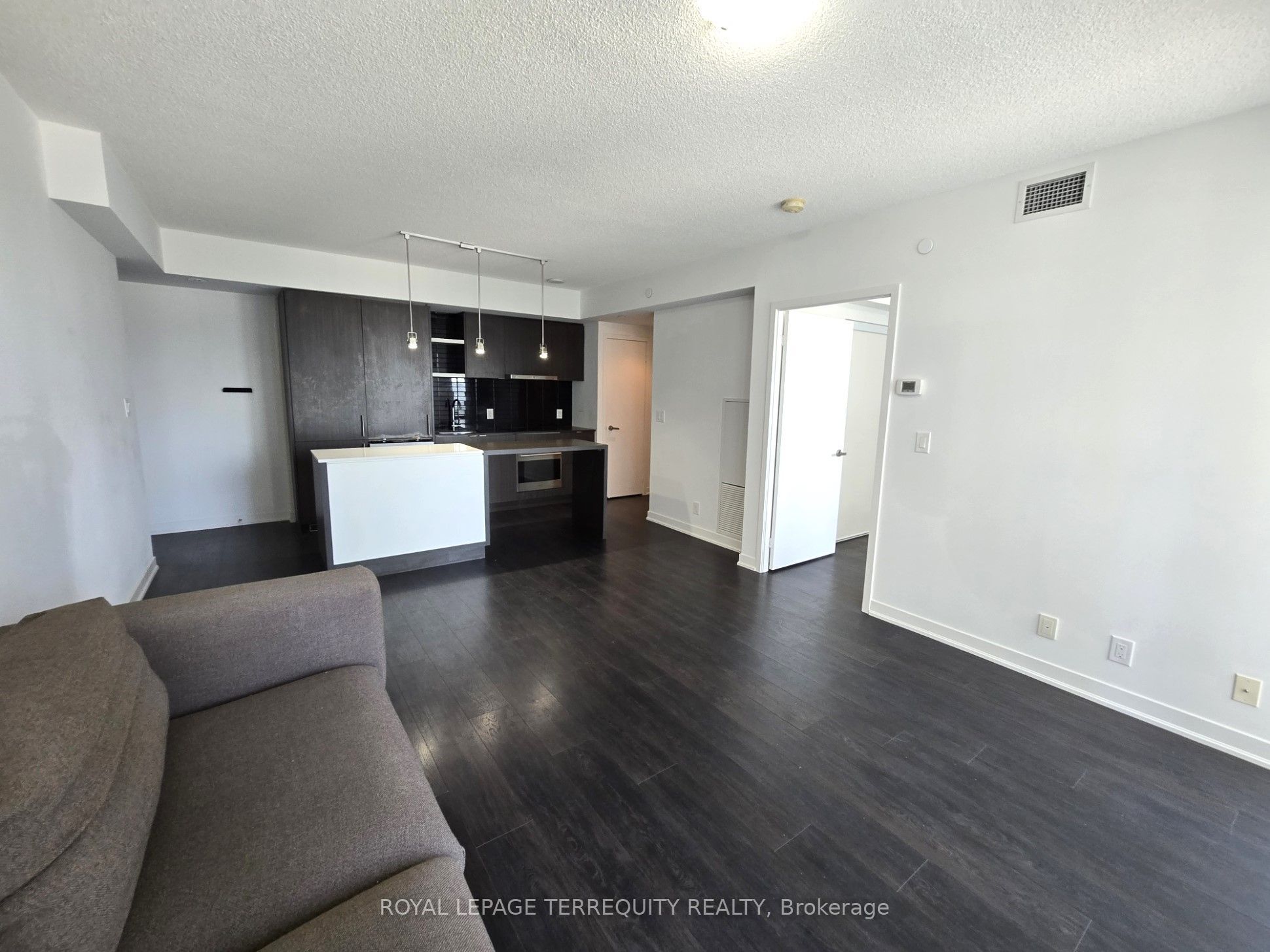 100 Harbour Street 2606, Toronto, ON M5J 0B5 photo 3