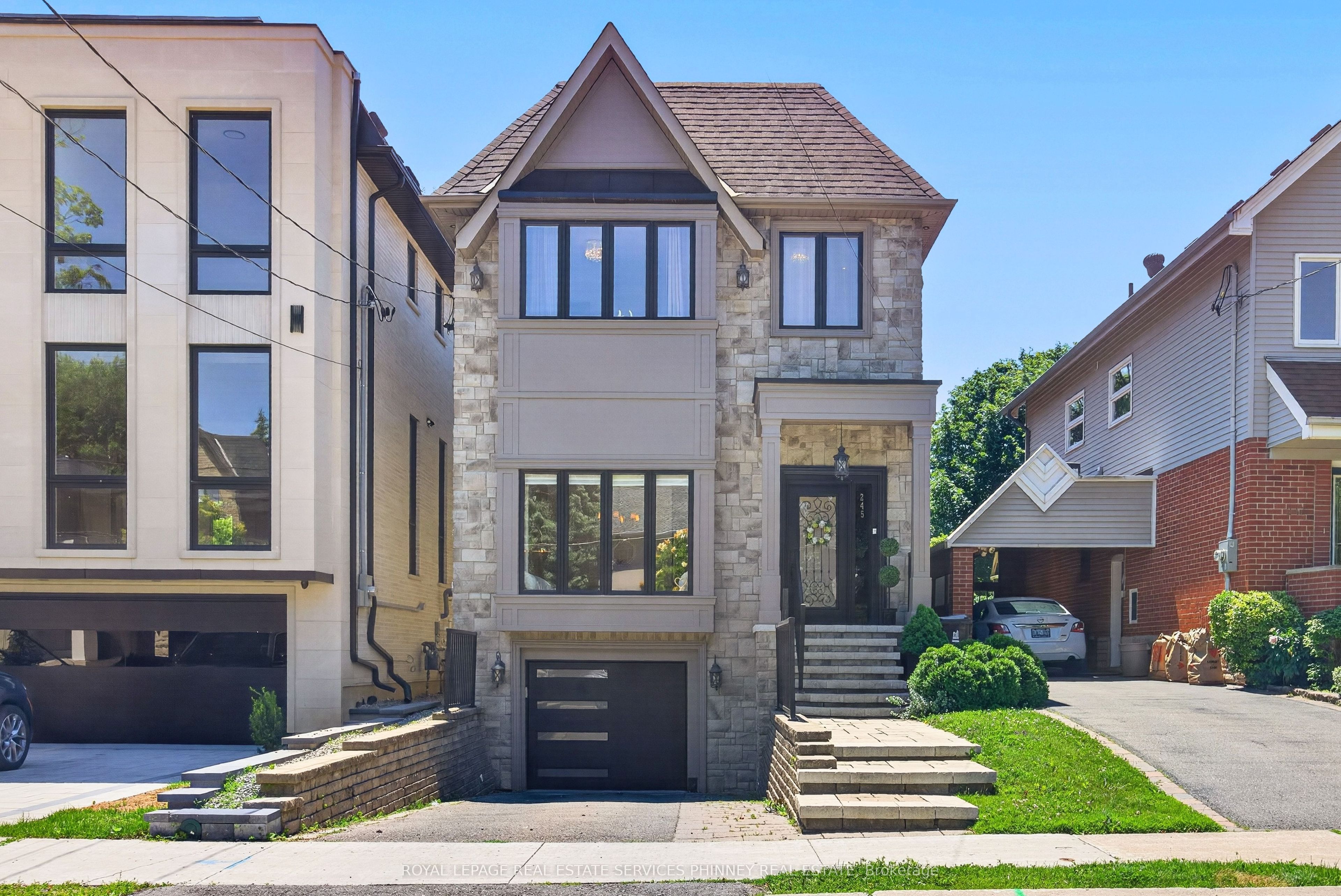 245 Florence Avenue, Toronto, ON M2N 1G7