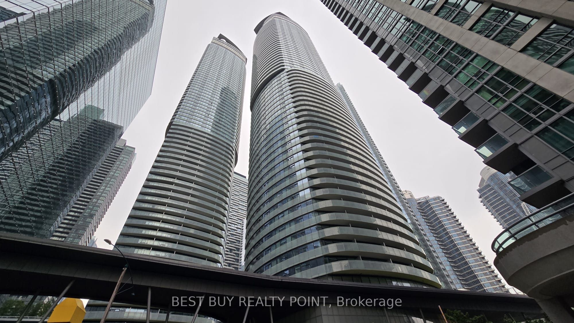 14 York Street 2505, Toronto, ON M5J 2Z2